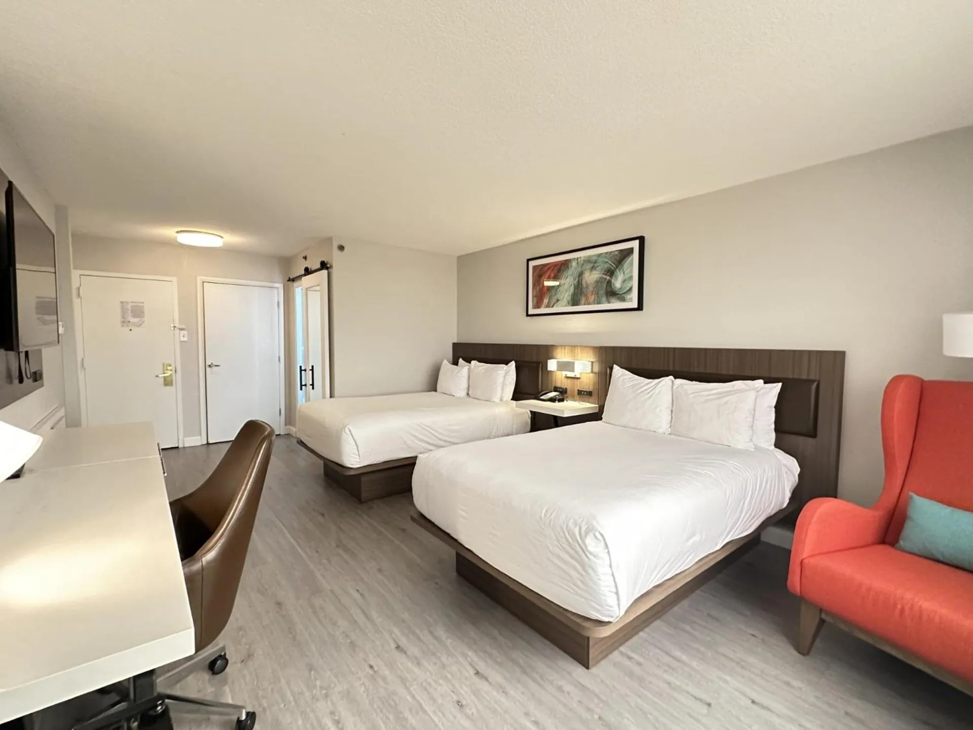 Bed in Wyndham Garden Norfolk Downtown