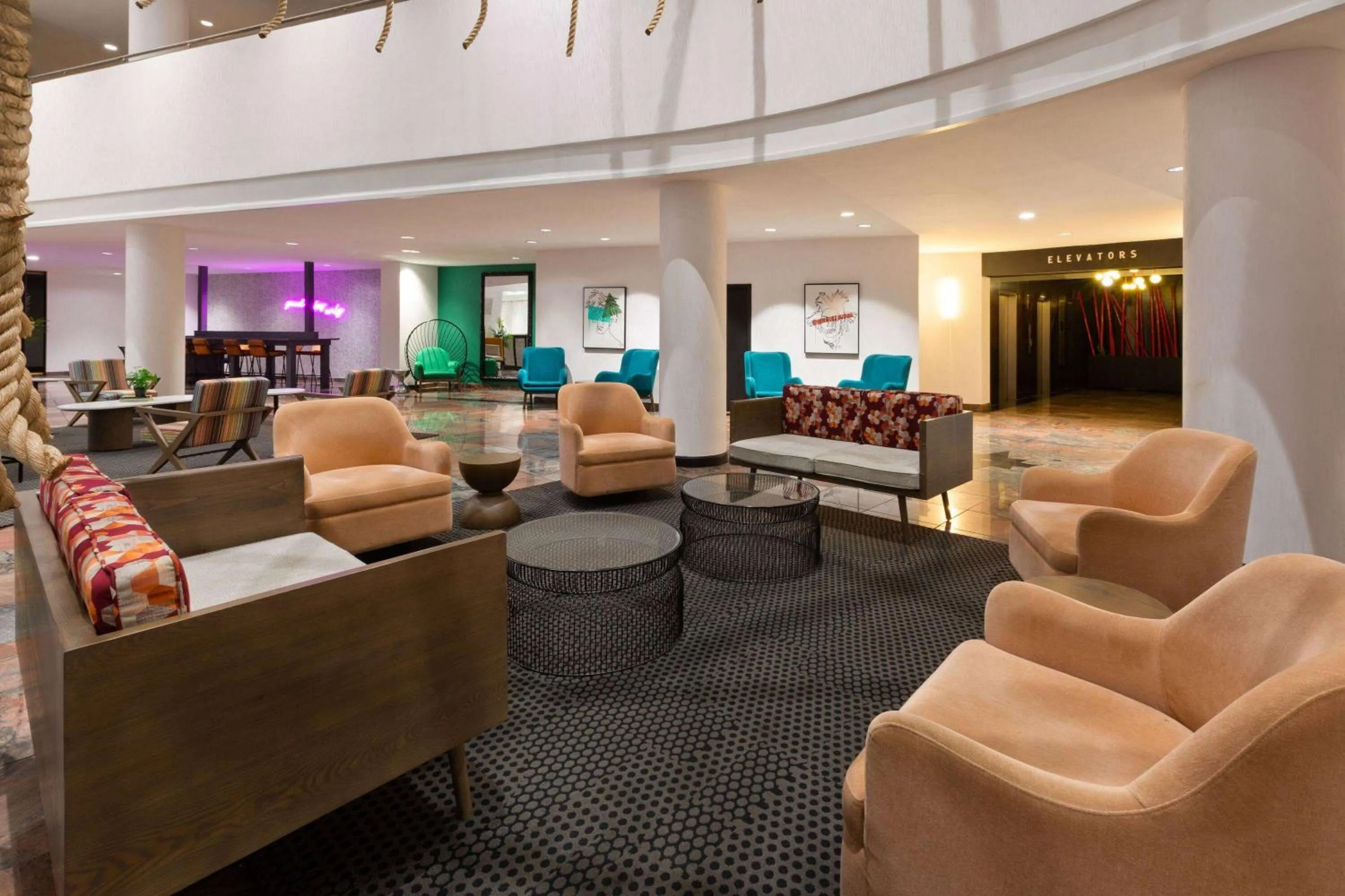 Lobby or reception in Wyndham Garden Norfolk Downtown