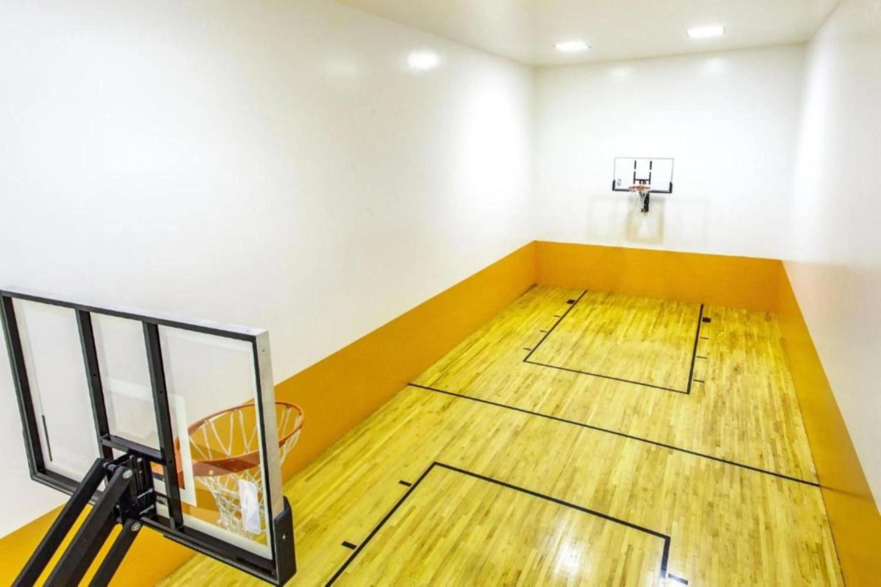 Area and facilities in Holiday Inn Knoxville West - Cedar Bluff Rd by IHG