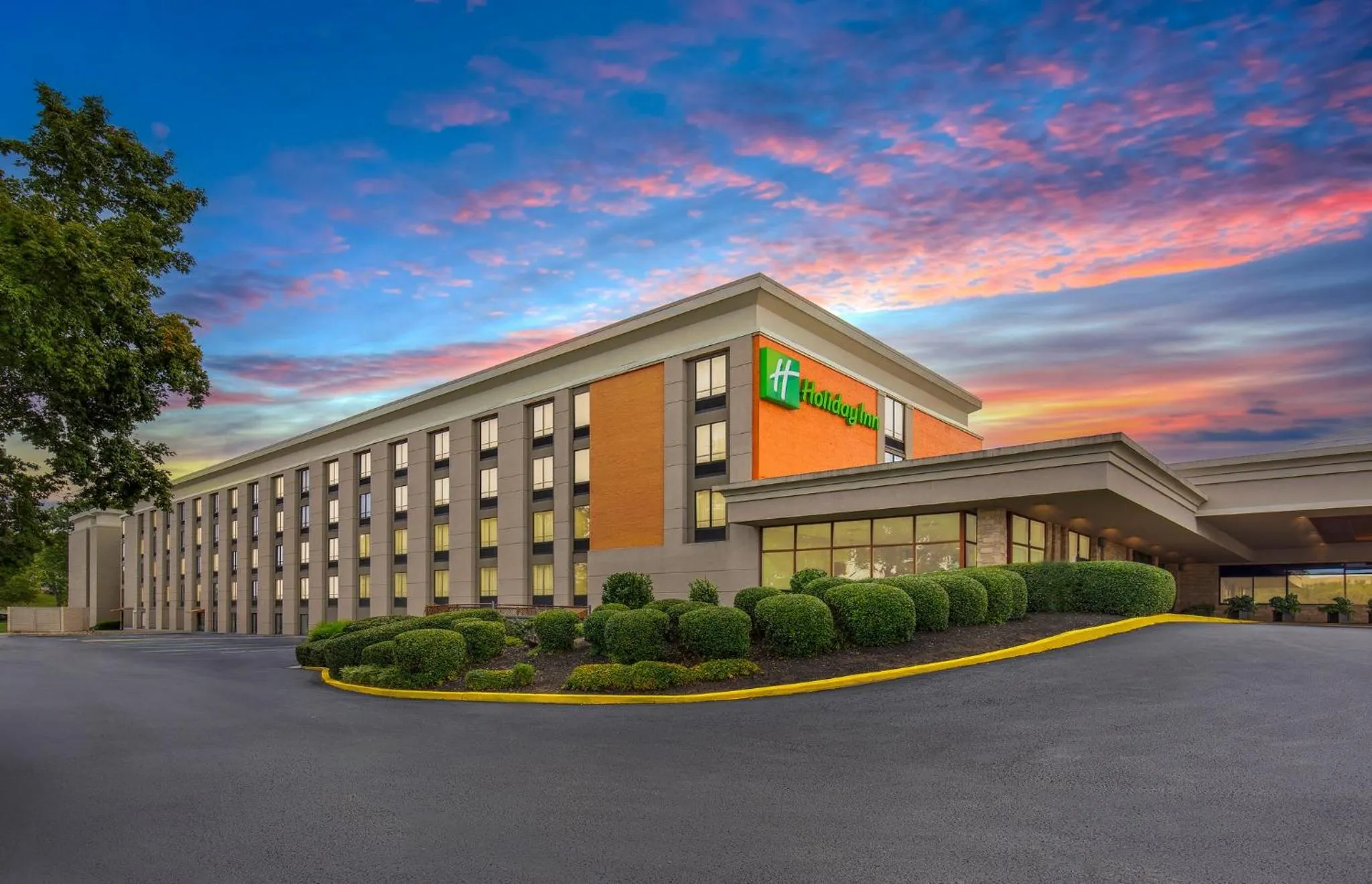 Property building in Holiday Inn Knoxville West - Cedar Bluff Rd by IHG