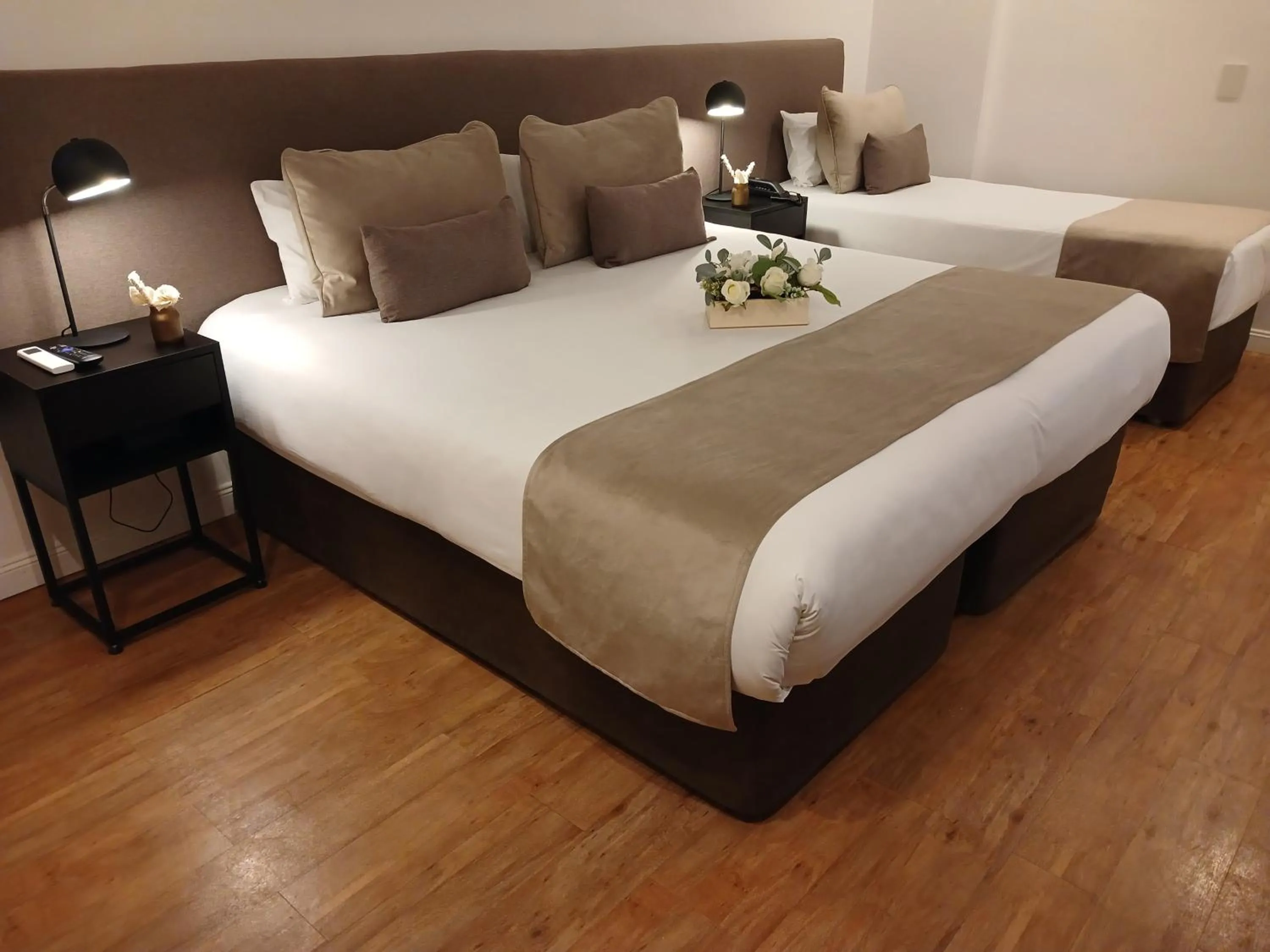 Bed in Hotel Waldorf