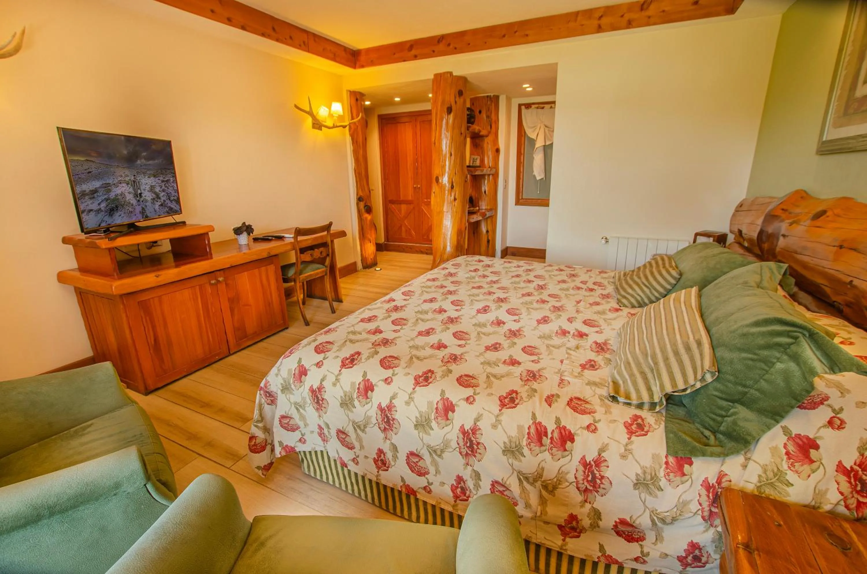 Bed in Nido del Cóndor Hotel & Spa