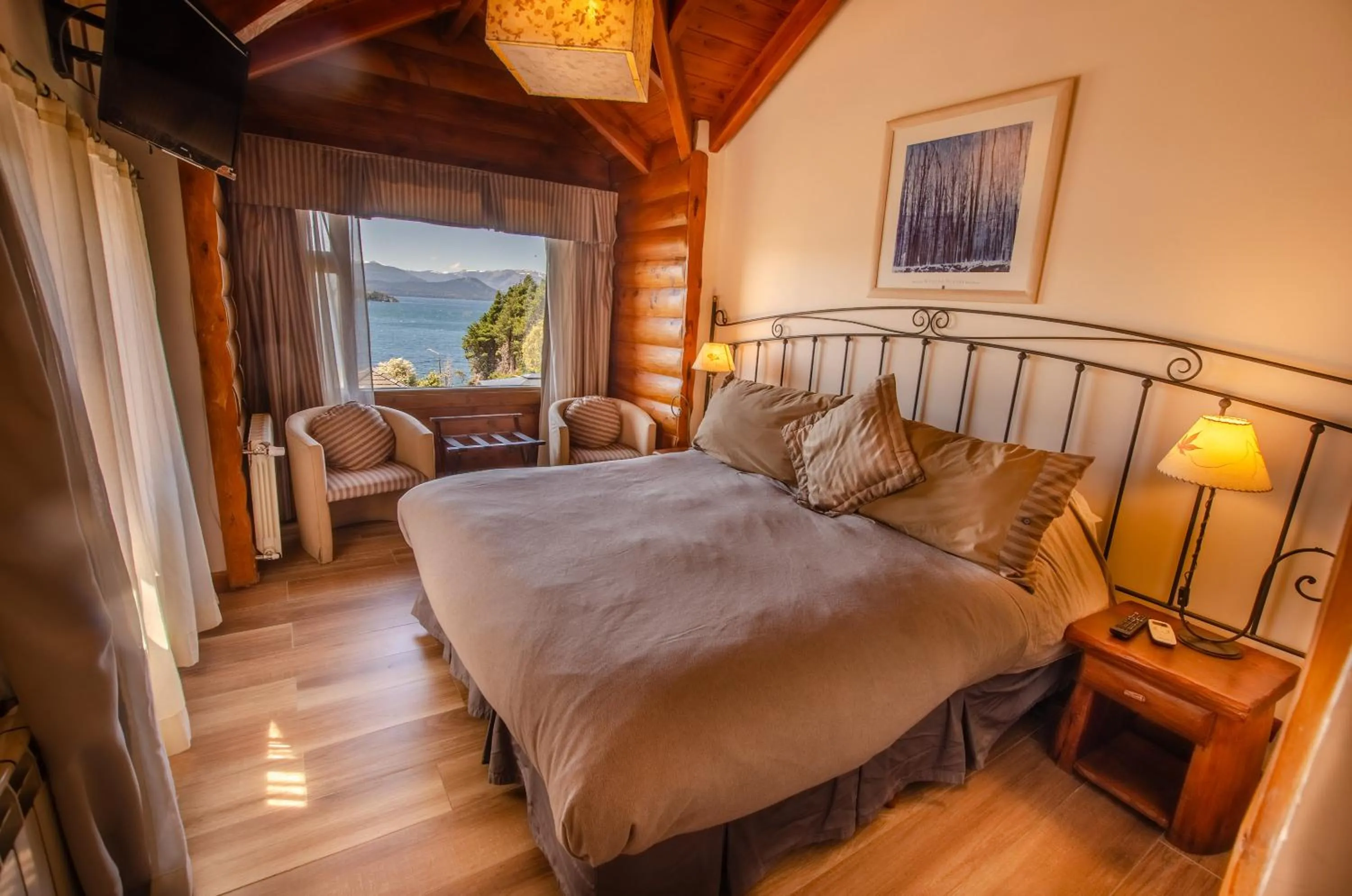 Bed in Nido del Cóndor Hotel & Spa