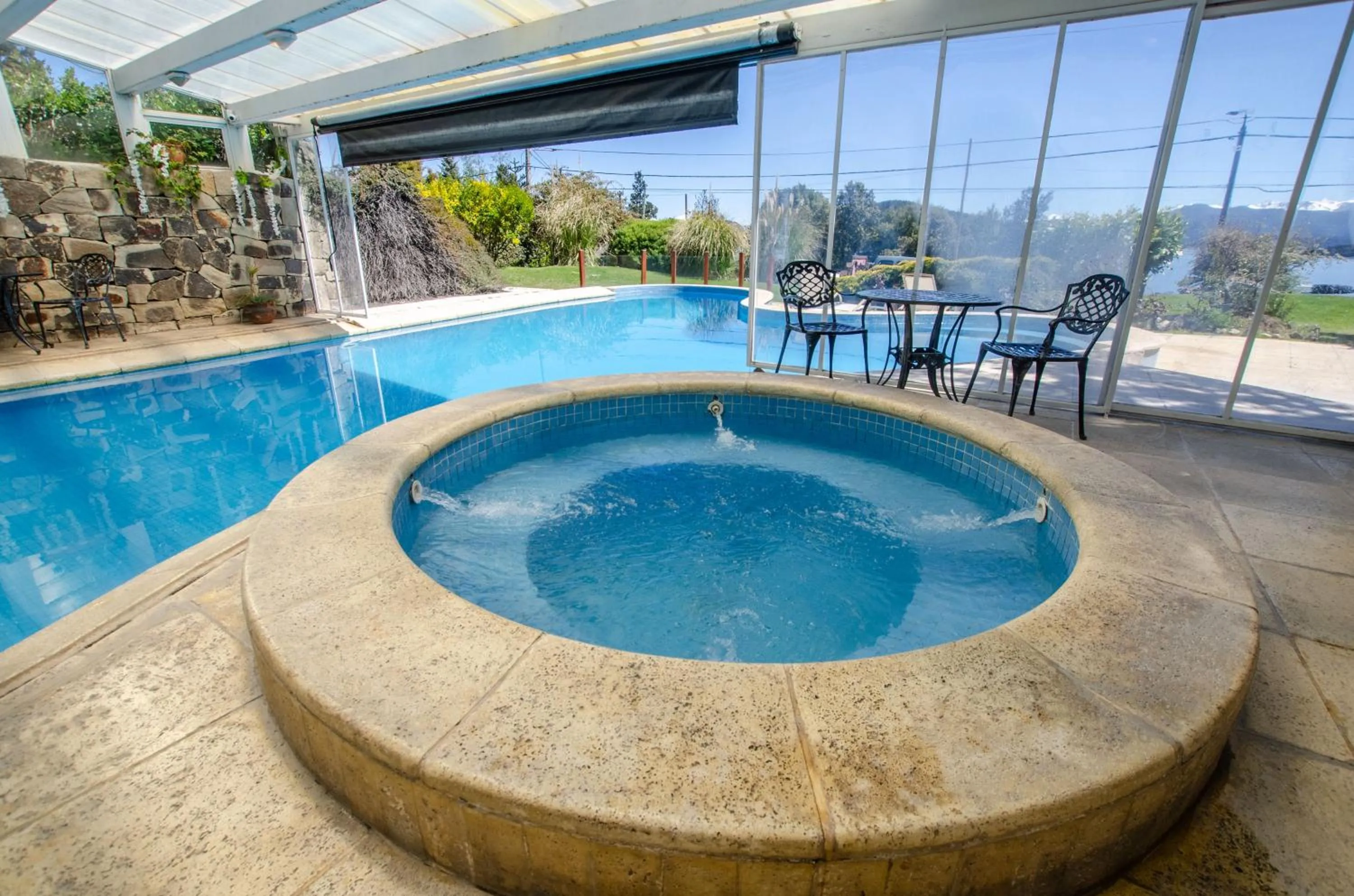 Hot Tub in Nido del Cóndor Hotel & Spa