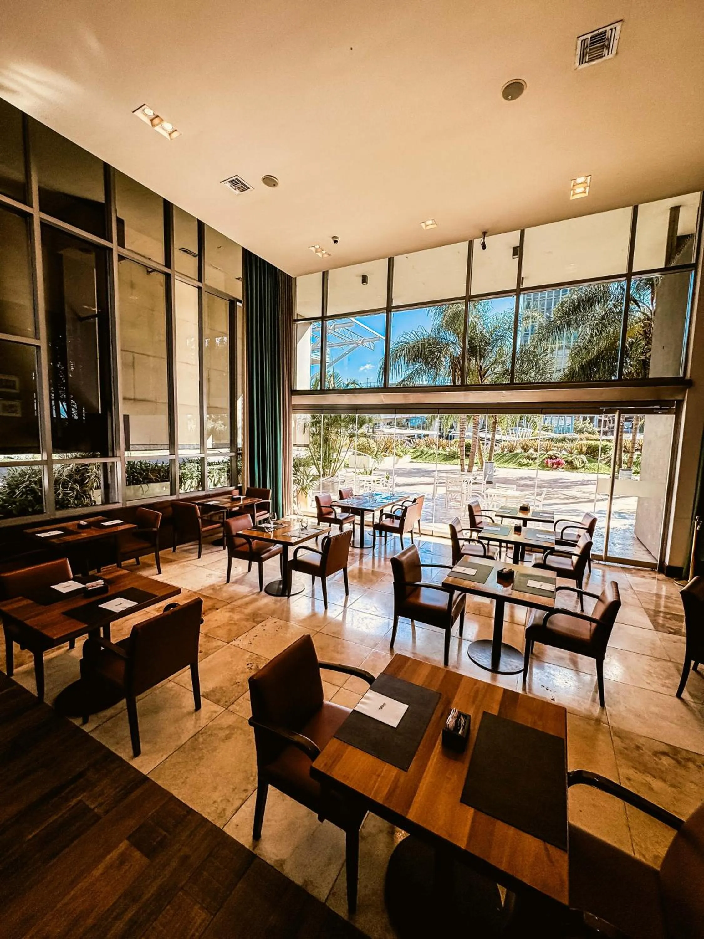 Restaurant/places to eat in Los Silos Hotel