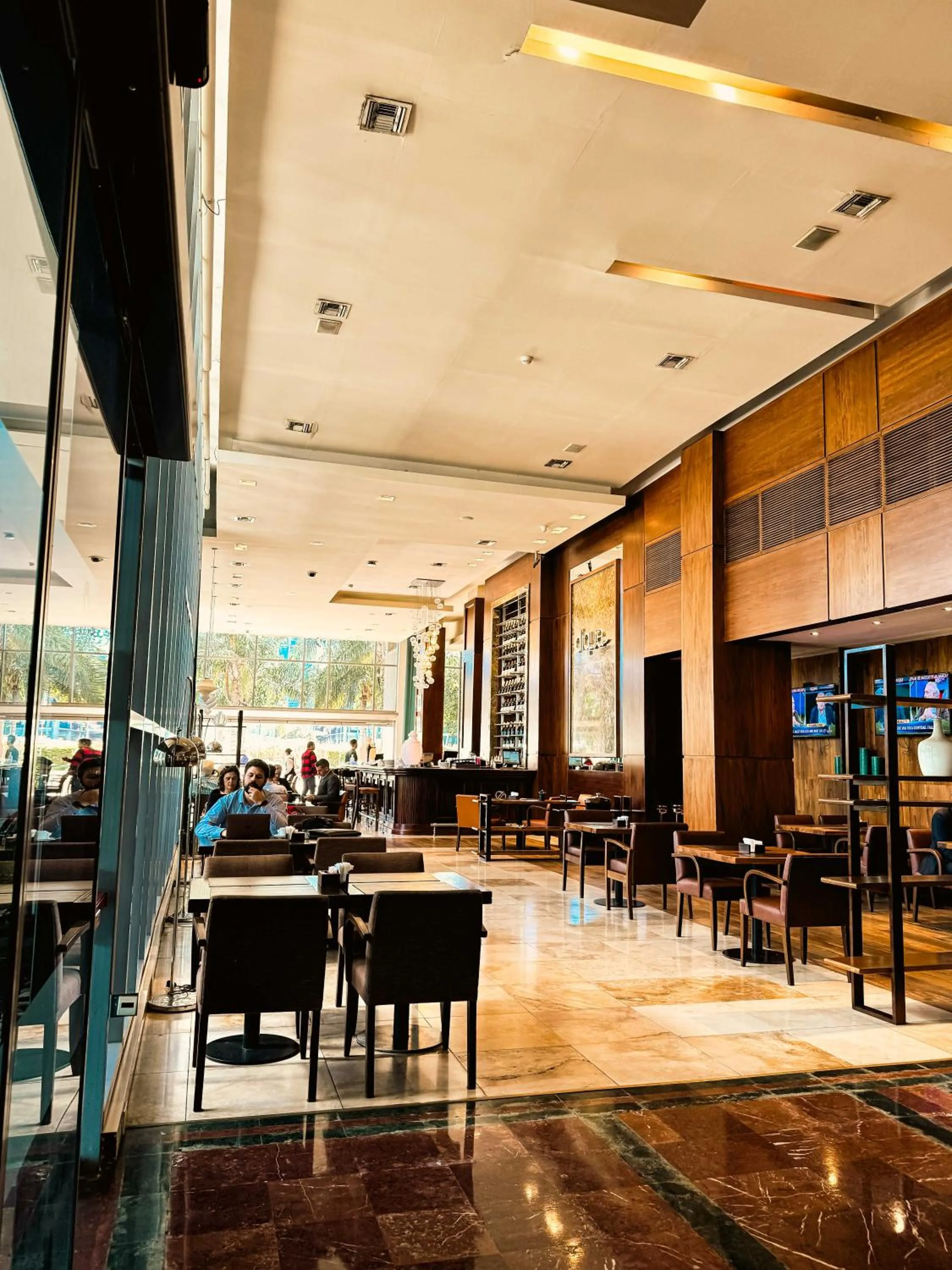 Restaurant/places to eat in Los Silos Hotel