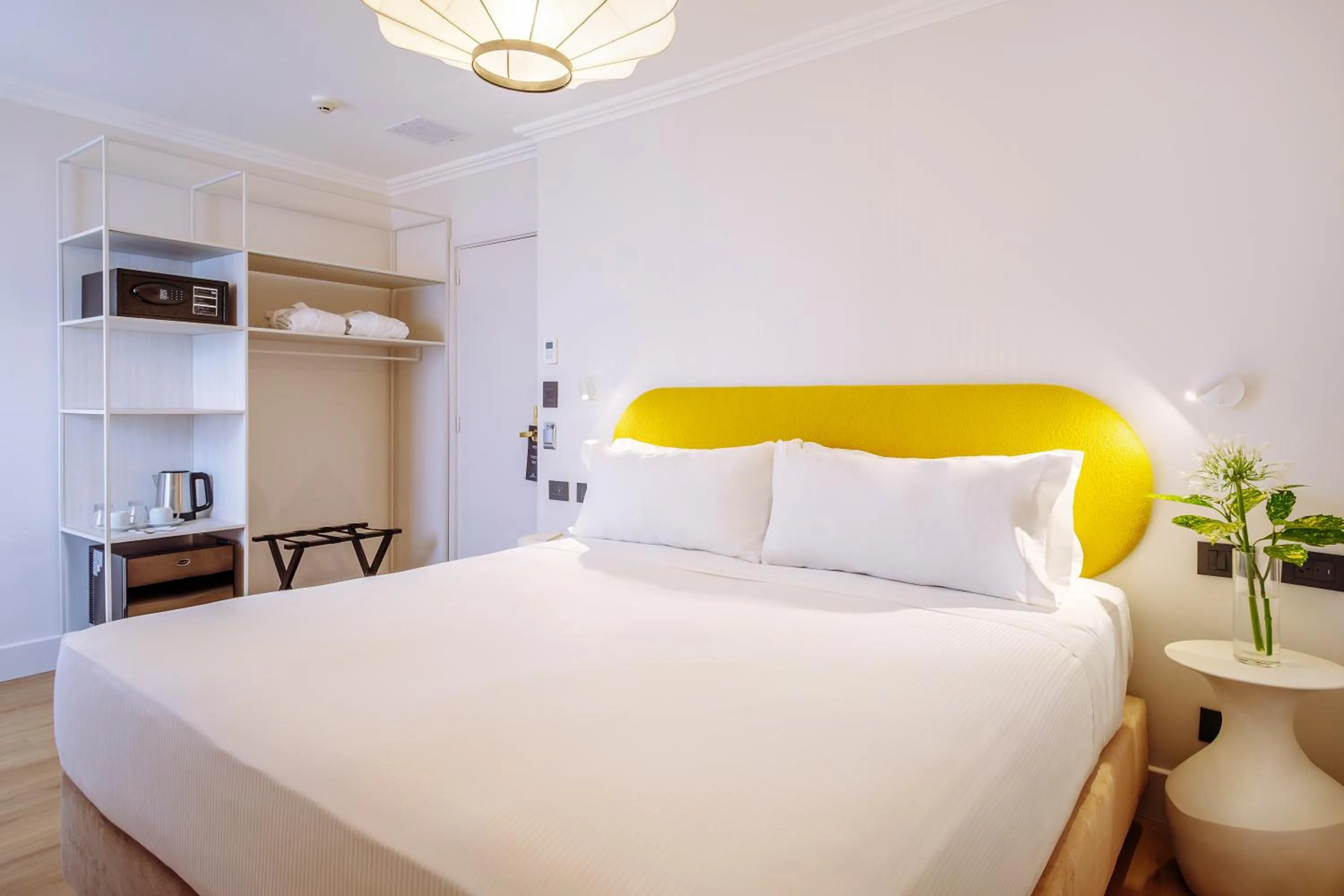 Bedroom, Bed in Hotel Iruña