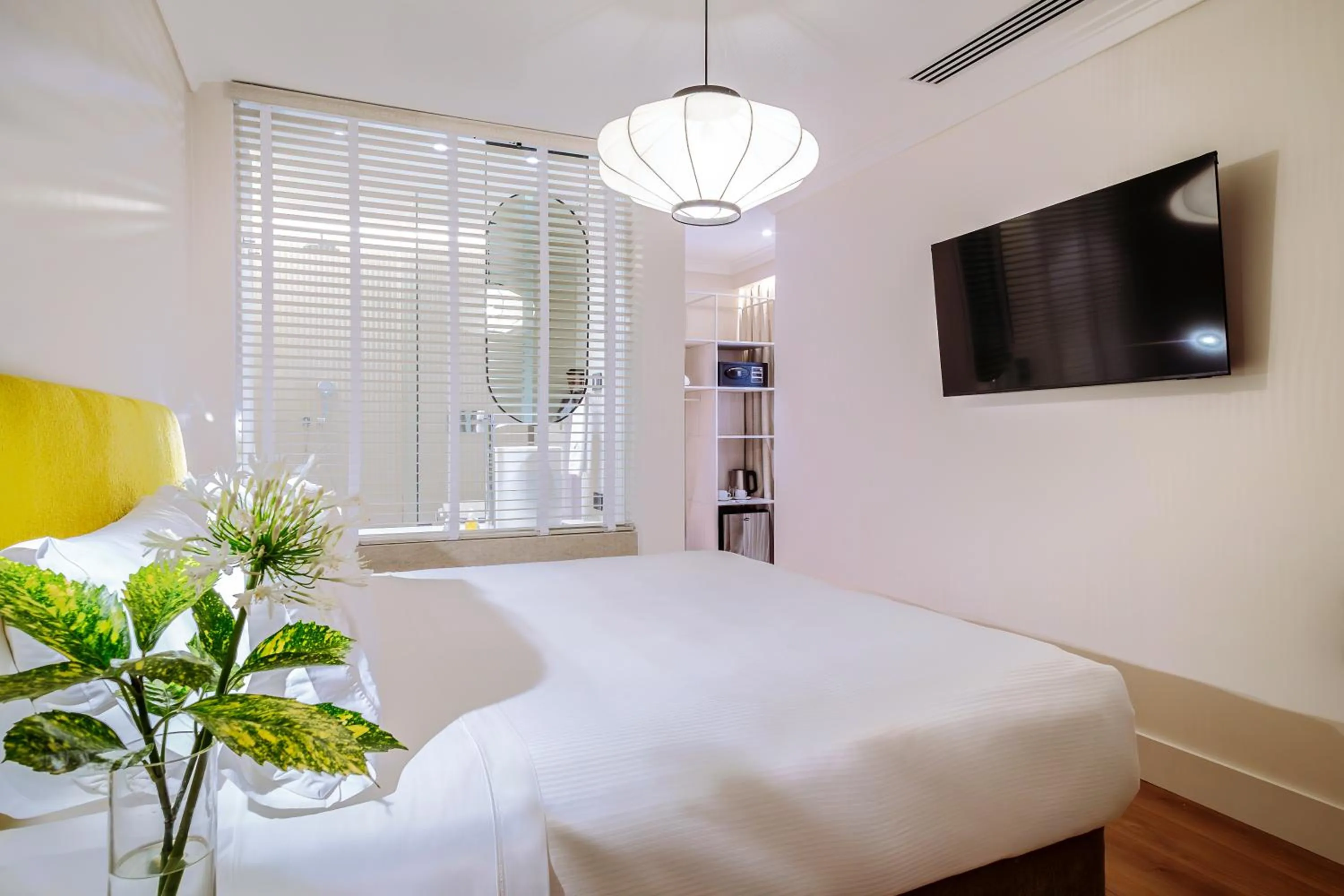 Photo of the whole room, Bed in Hotel Iruña