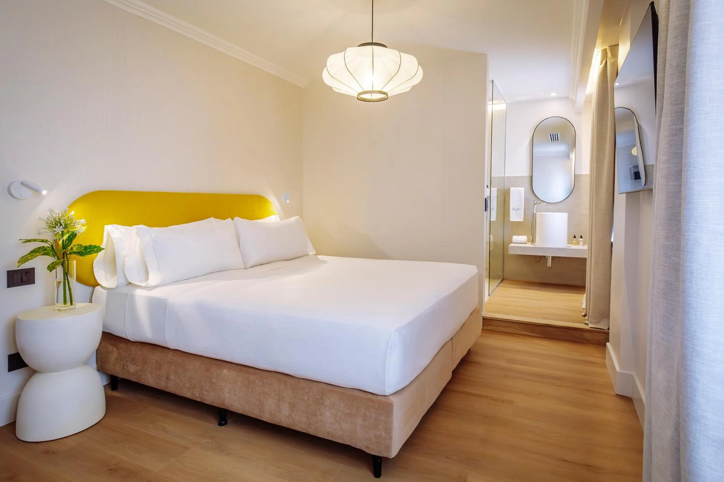 Photo of the whole room, Bed in Hotel Iruña