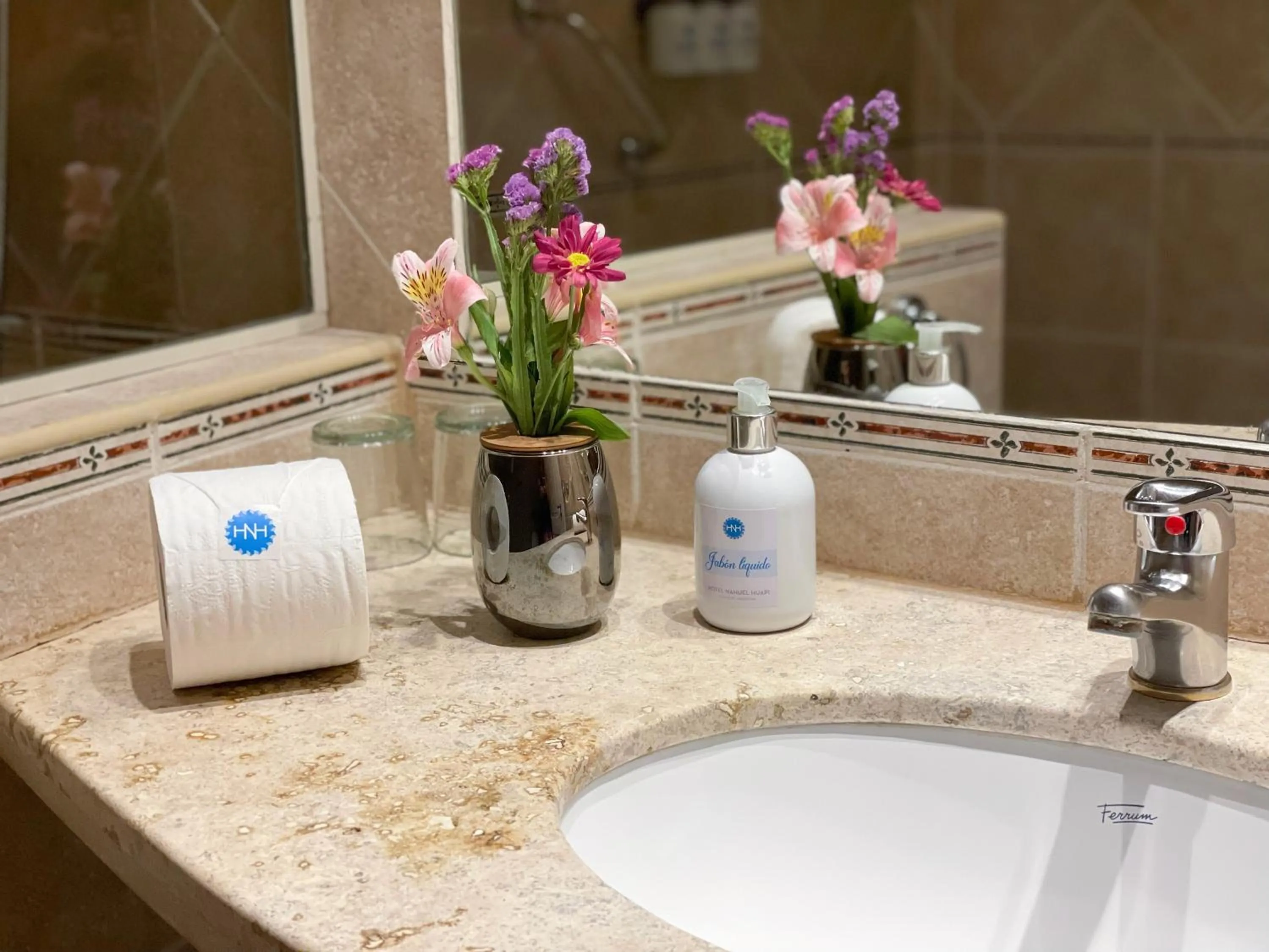 Bathroom in Hotel Nahuel Huapi