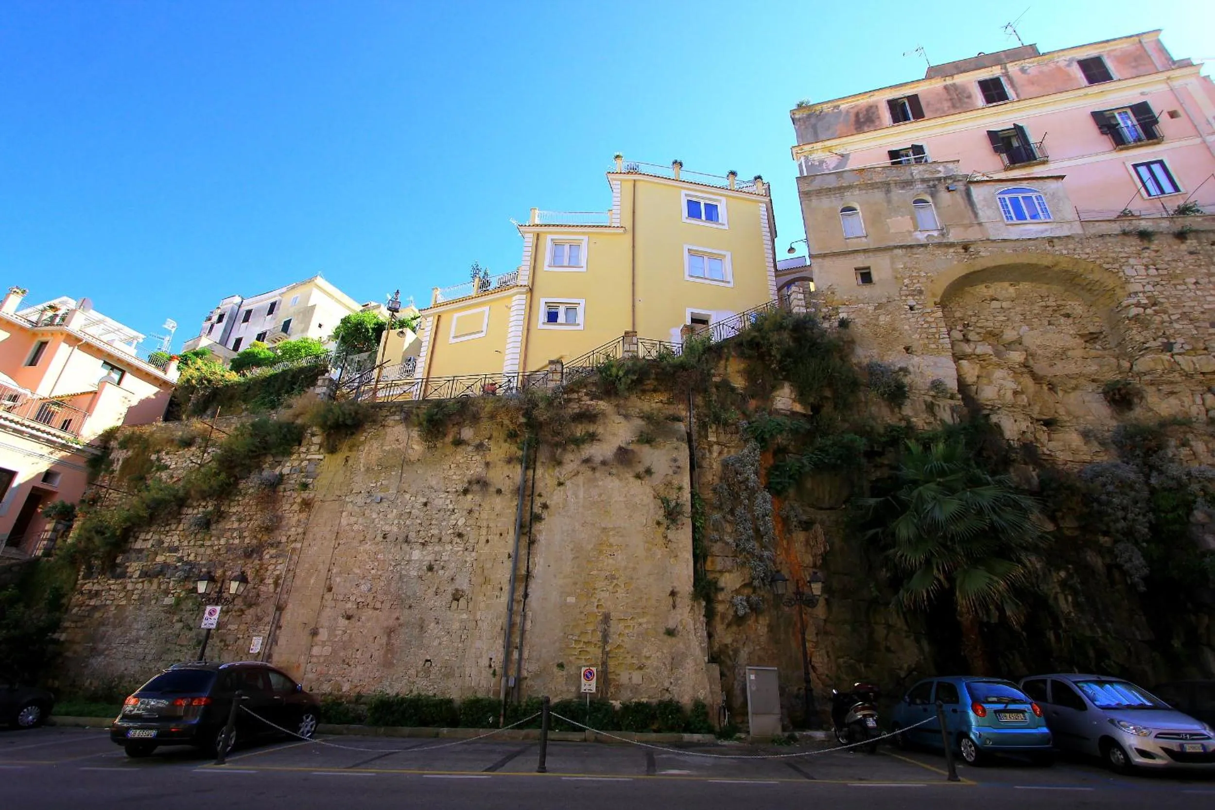 Property building in Il Viaggiatore Gaeta Medievale B&B