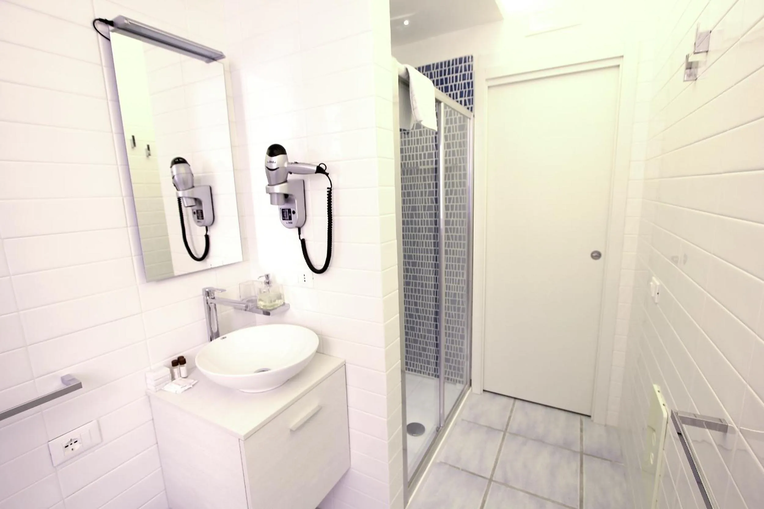 Bathroom in Il Viaggiatore Gaeta Medievale B&B