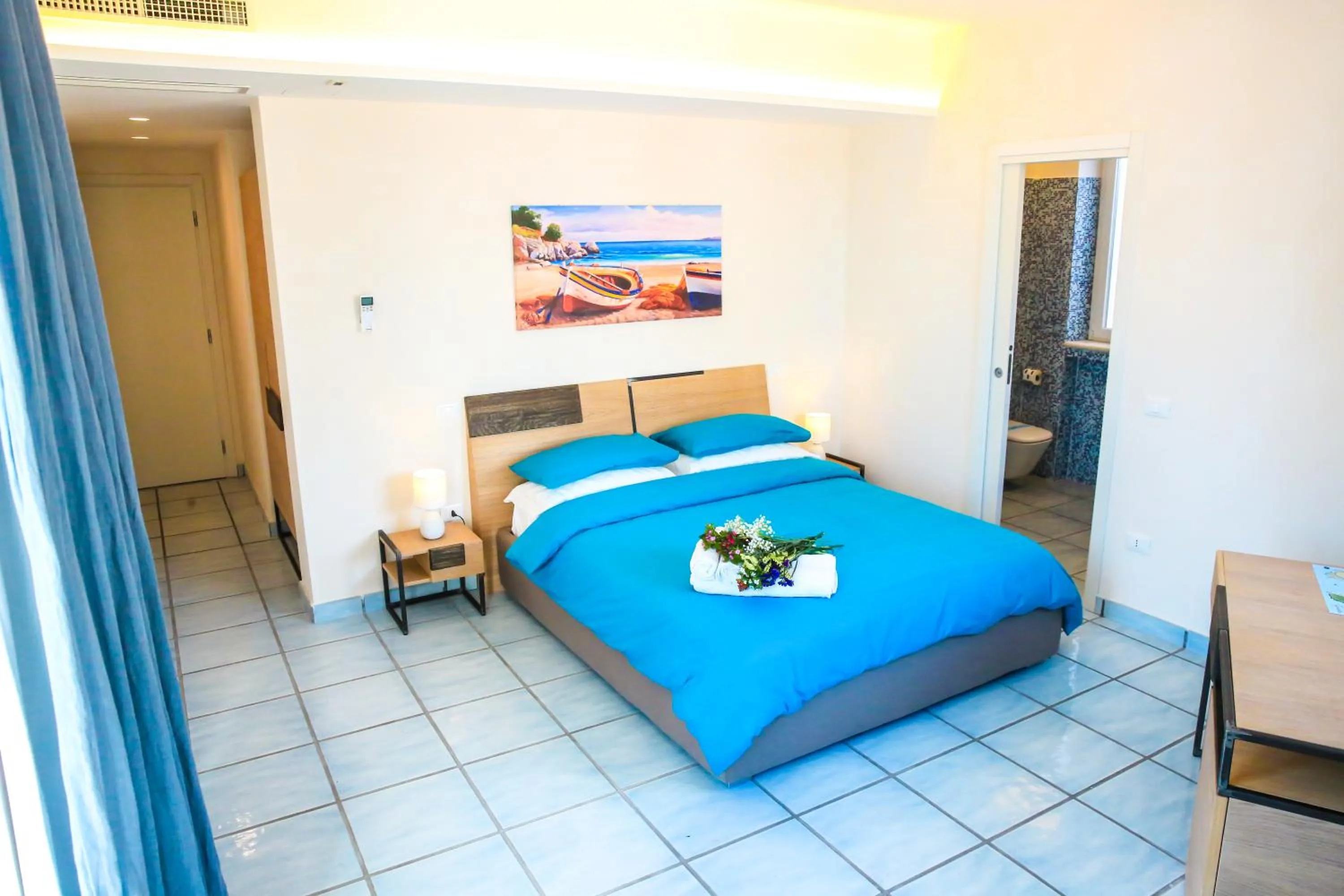 Photo of the whole room, Bed in Il Viaggiatore Gaeta Medievale B&B