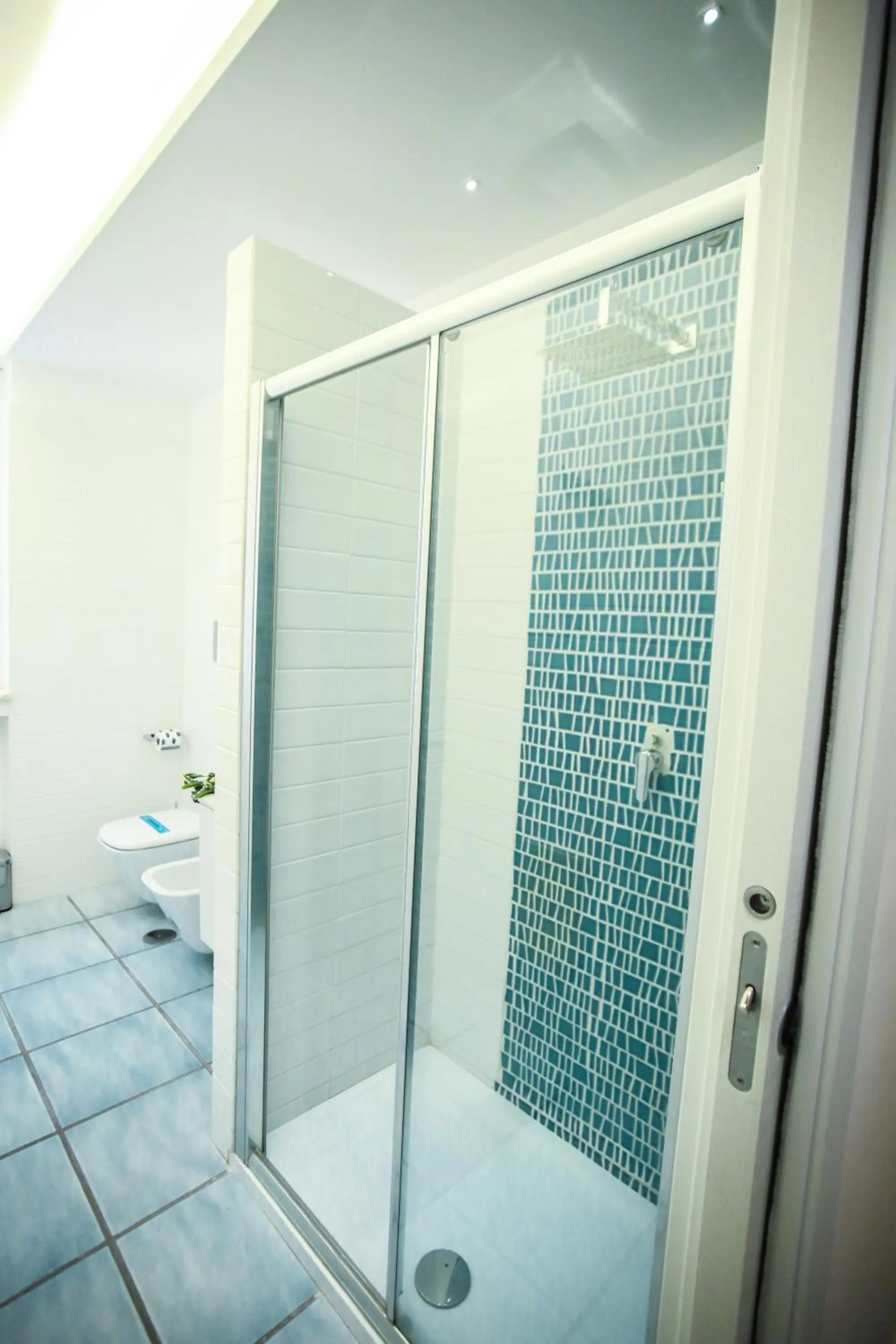 Bathroom in Il Viaggiatore Gaeta Medievale B&B