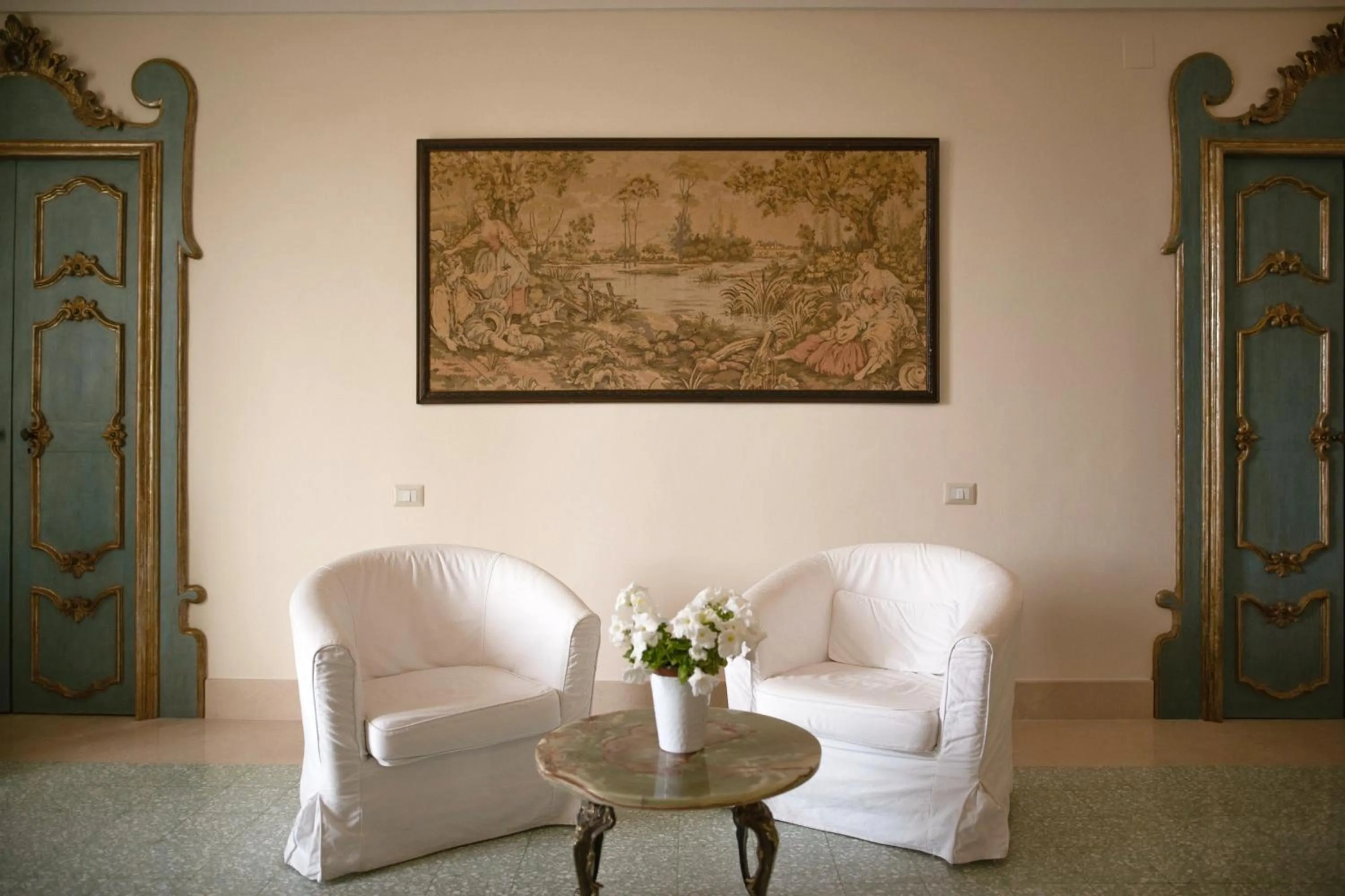 Decorative detail in La Casa di Ele