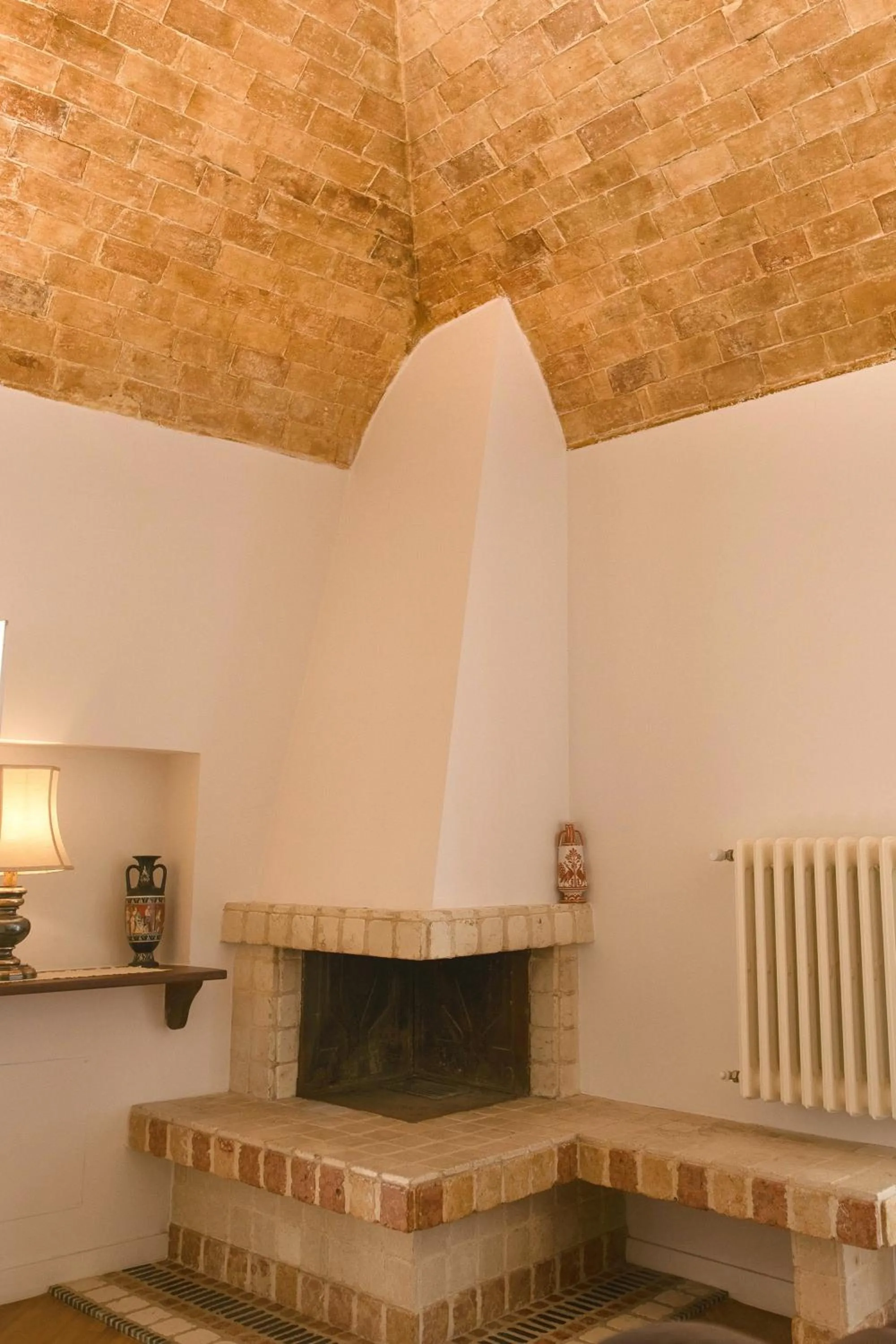 flat iron in La Casa di Ele