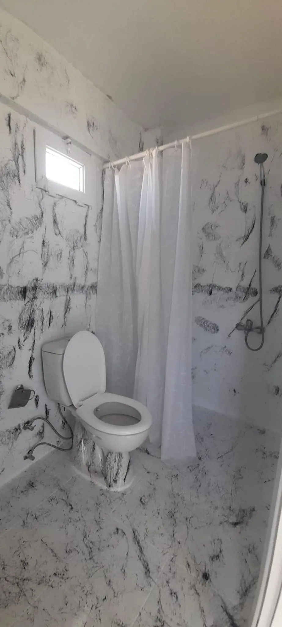 Shower in Zeytindali Apart Hotel