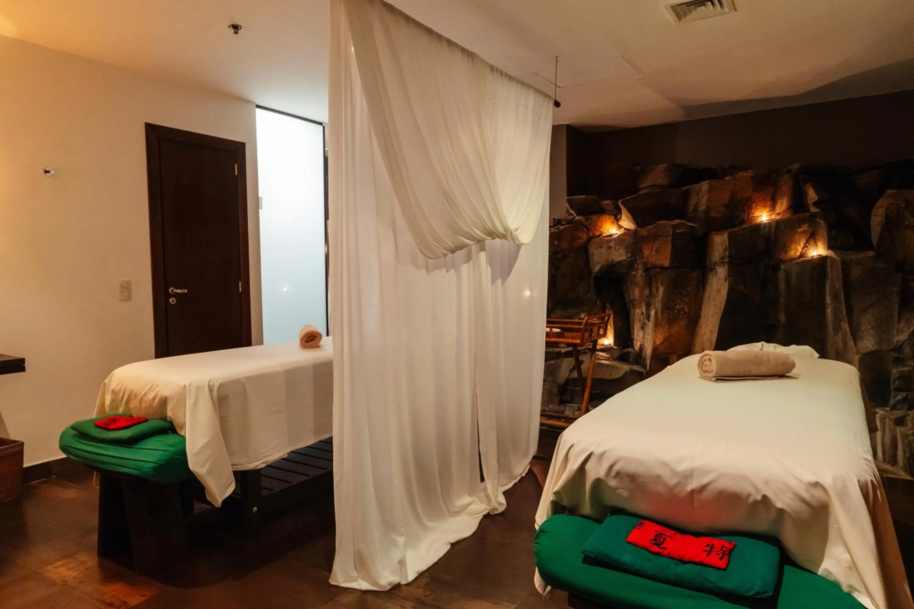 Massage, Bed in Loi Suites Iguazu Hotel