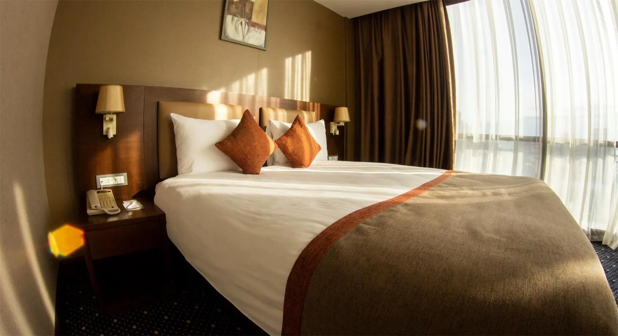 Bed in Parkside Hotel & Apartments