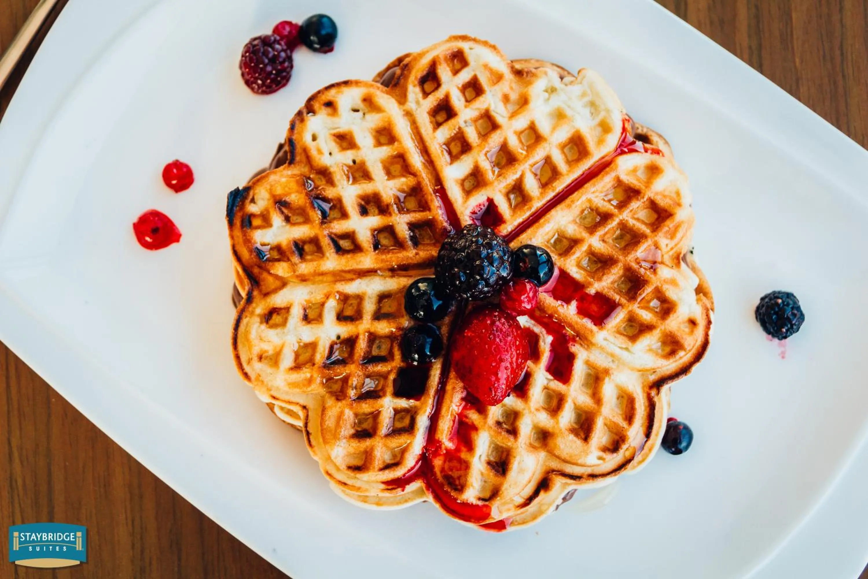 Food and drinks in Parkside Hotel & Apartments