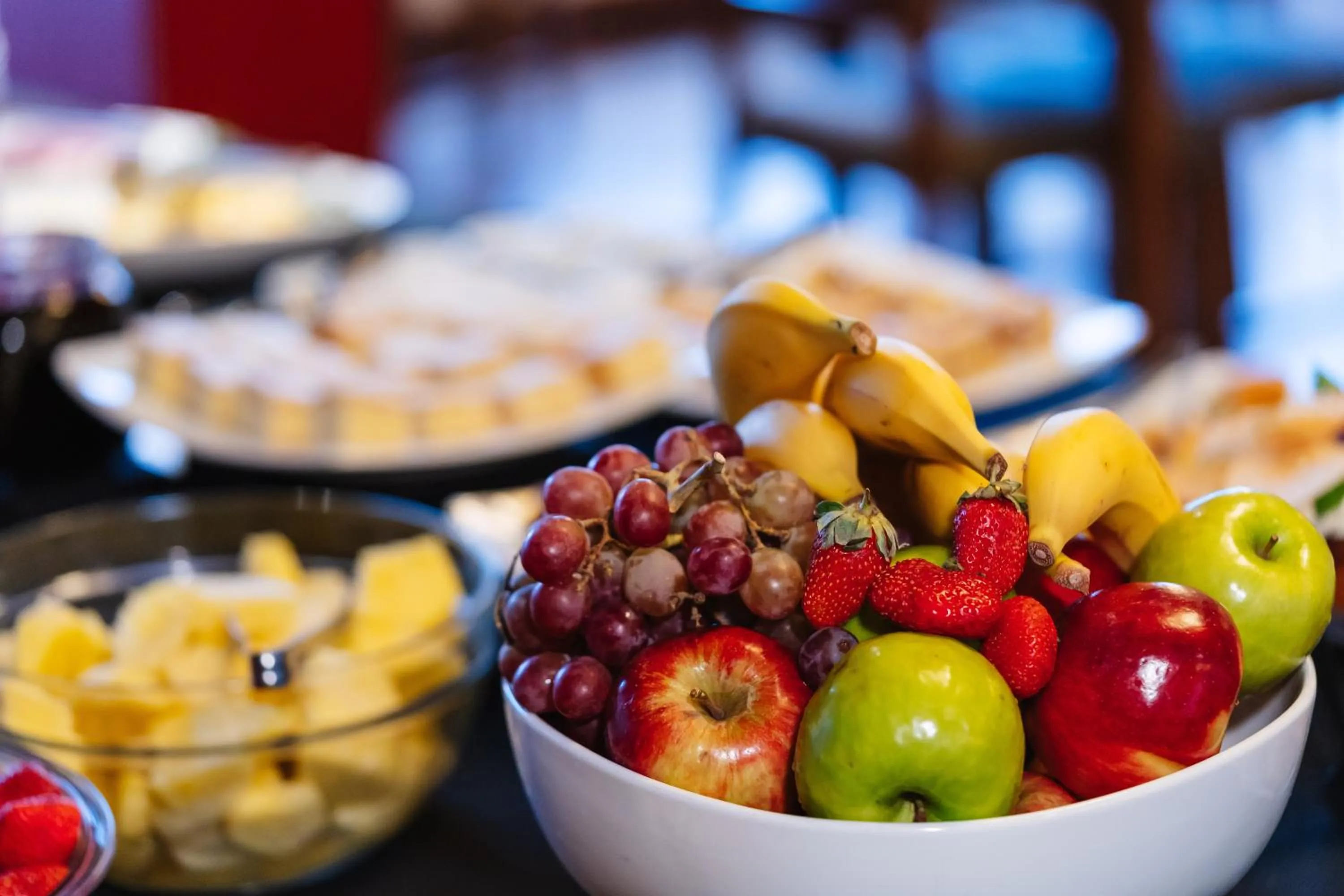 Buffet breakfast in Loi Suites Chapelco Hotel