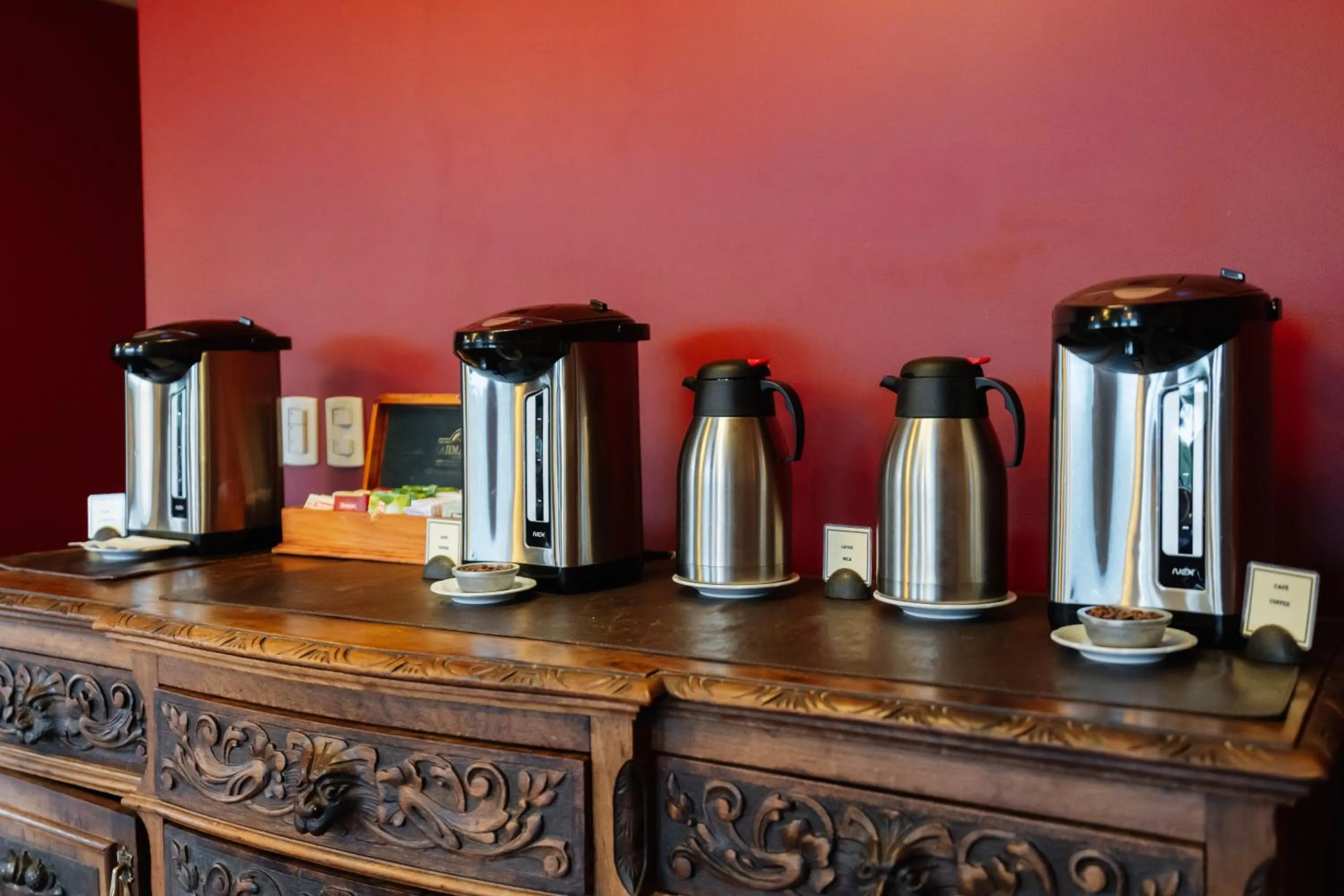 Buffet breakfast in Loi Suites Chapelco Hotel