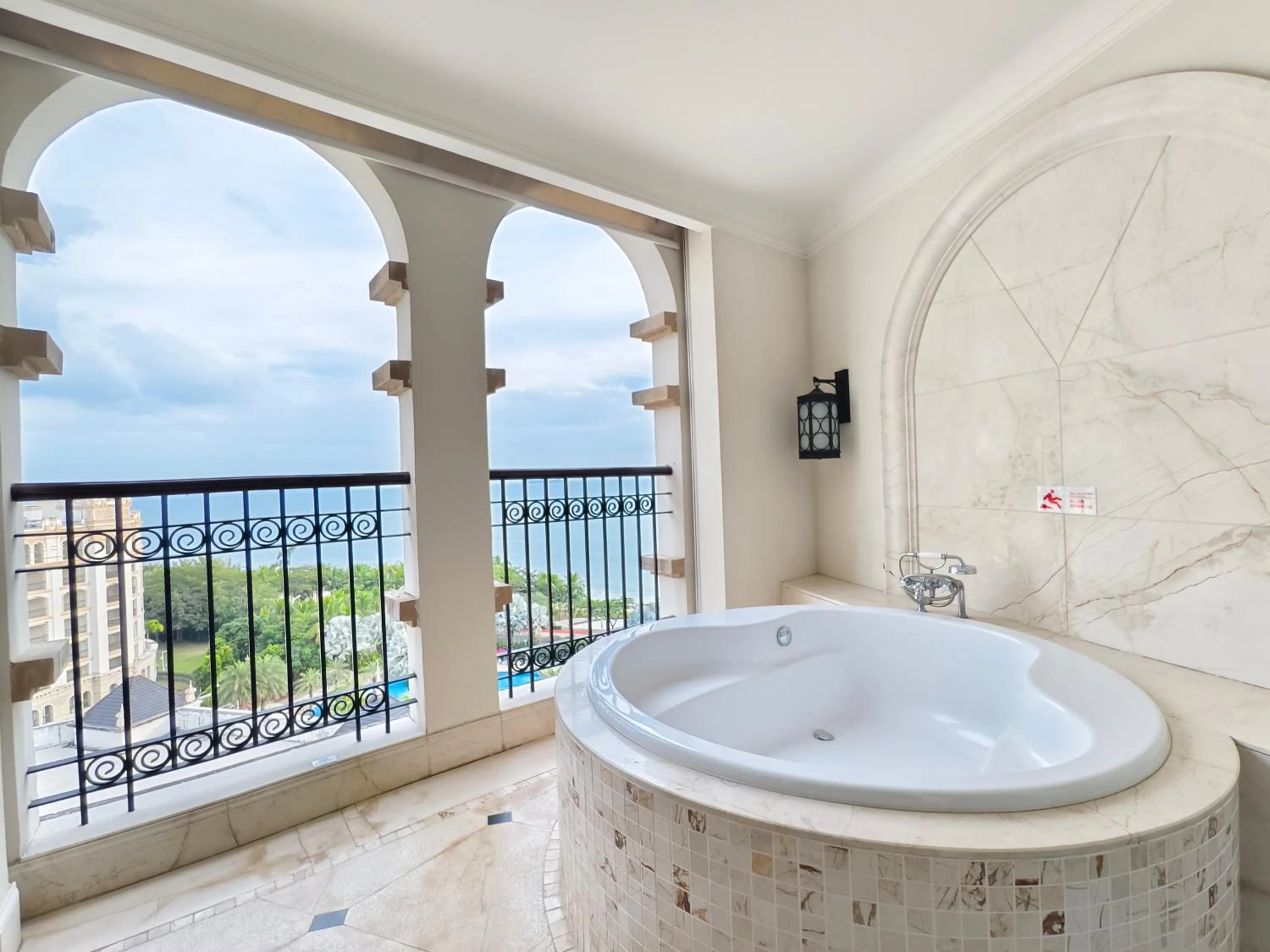 Balcony/Terrace in Crowne Plaza Resort Sanya Bay by IHG