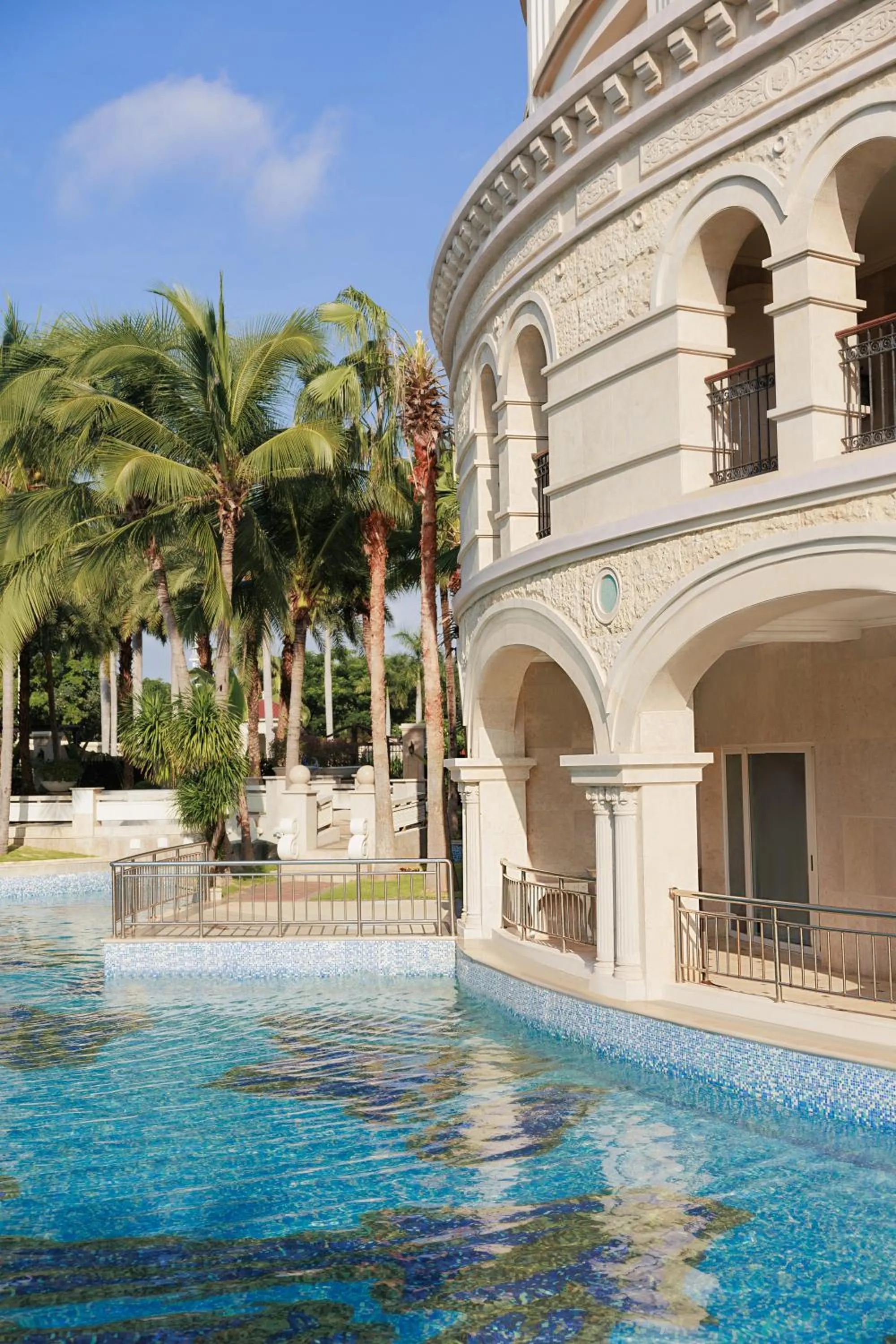 Pool view in Crowne Plaza Resort Sanya Bay by IHG