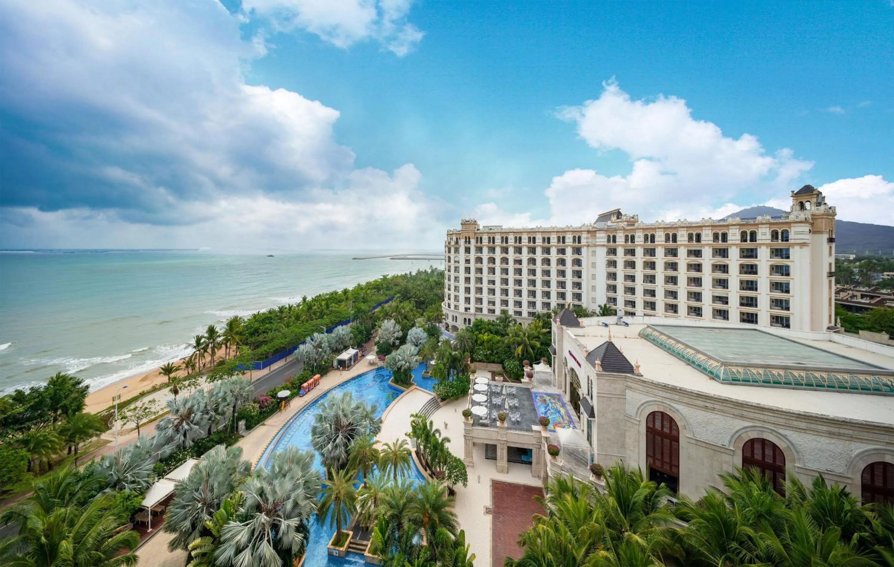 Property building in Crowne Plaza Resort Sanya Bay by IHG