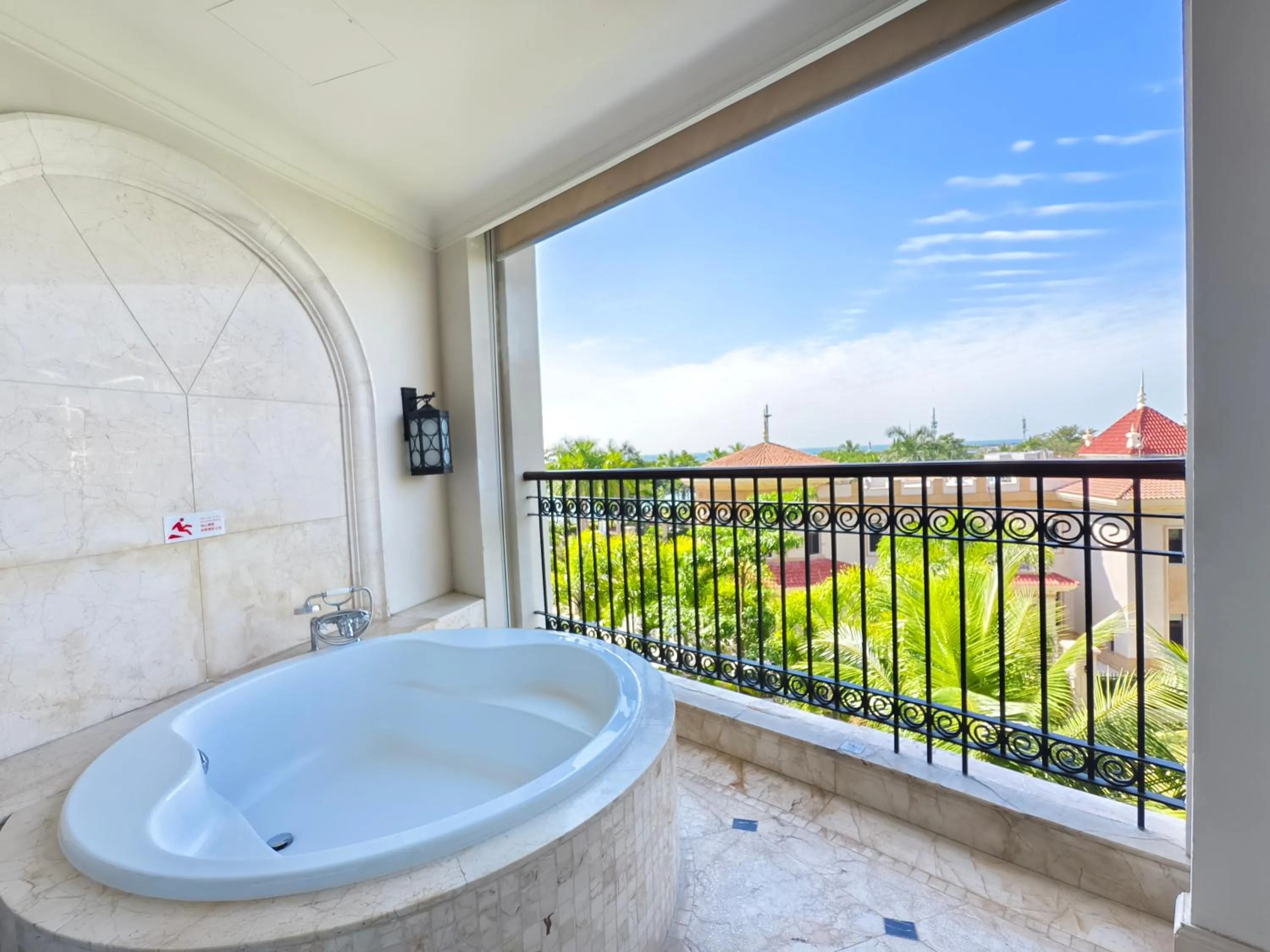 Balcony/Terrace in Crowne Plaza Resort Sanya Bay by IHG