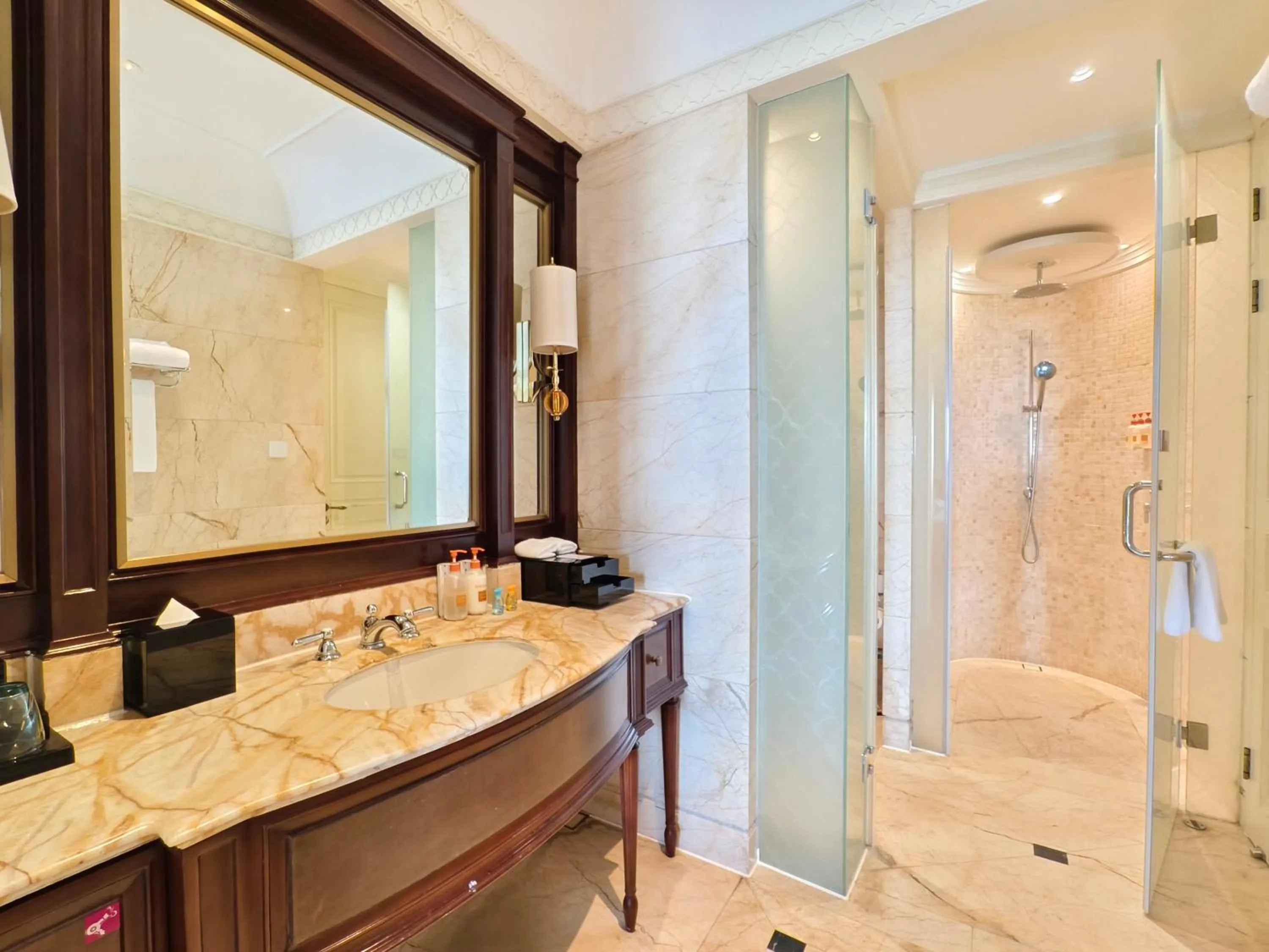 Toilet in Crowne Plaza Resort Sanya Bay by IHG