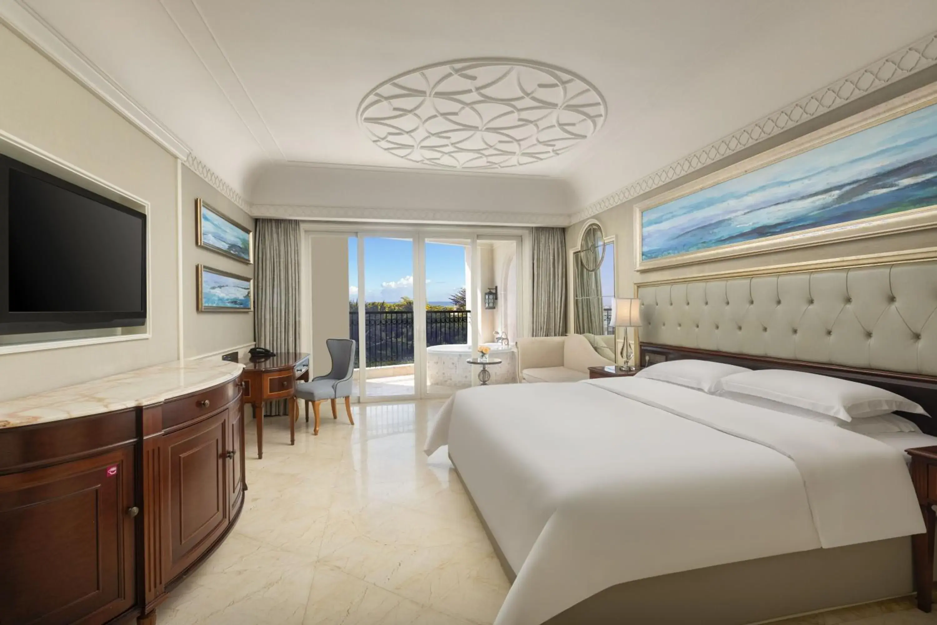 Premium King Room with Garden View in Crowne Plaza Resort Sanya Bay by IHG Premium King Room with Garden View in Crowne Plaza Resort Sanya Bay by IHG