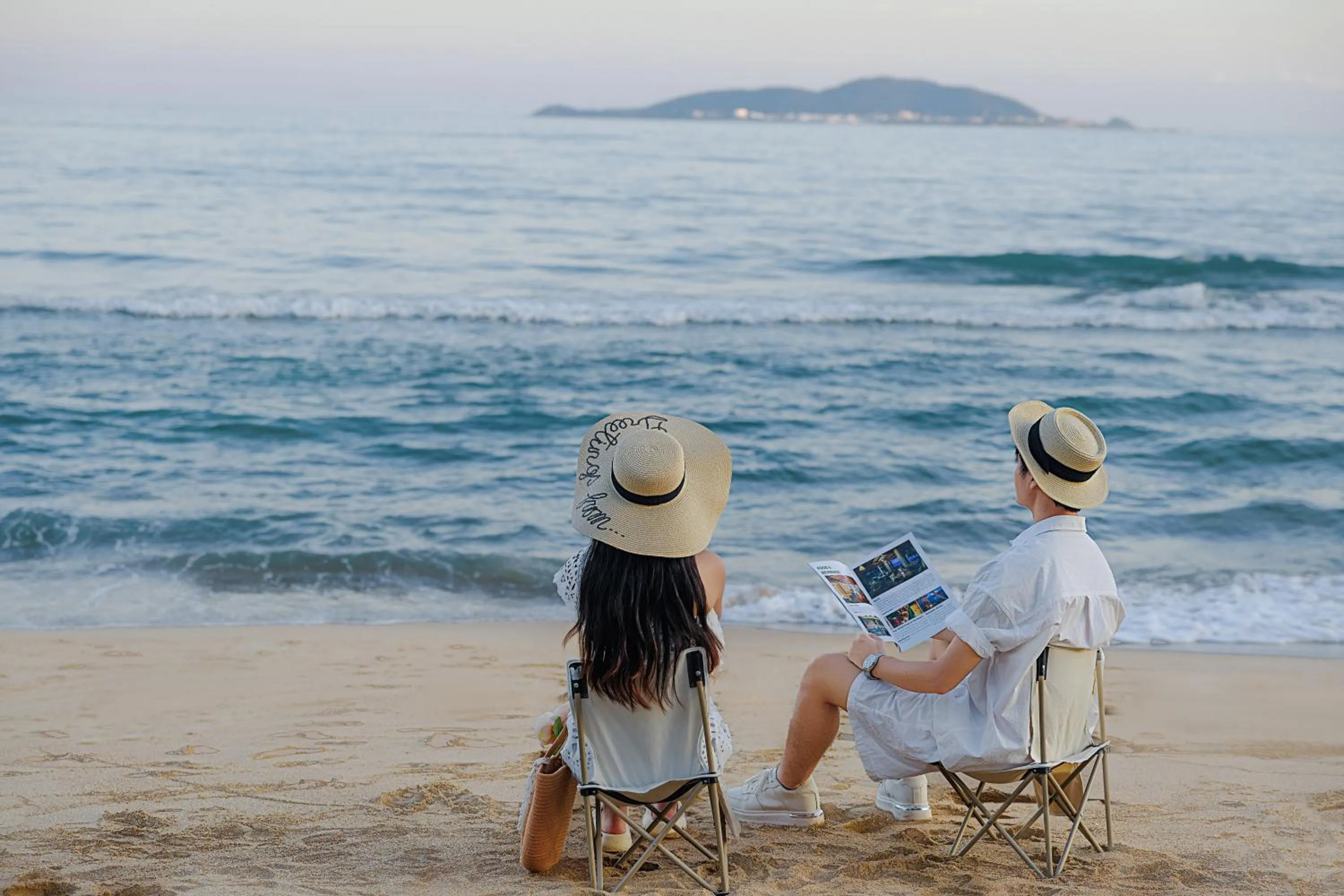 Beach in Crowne Plaza Resort Sanya Bay by IHG
