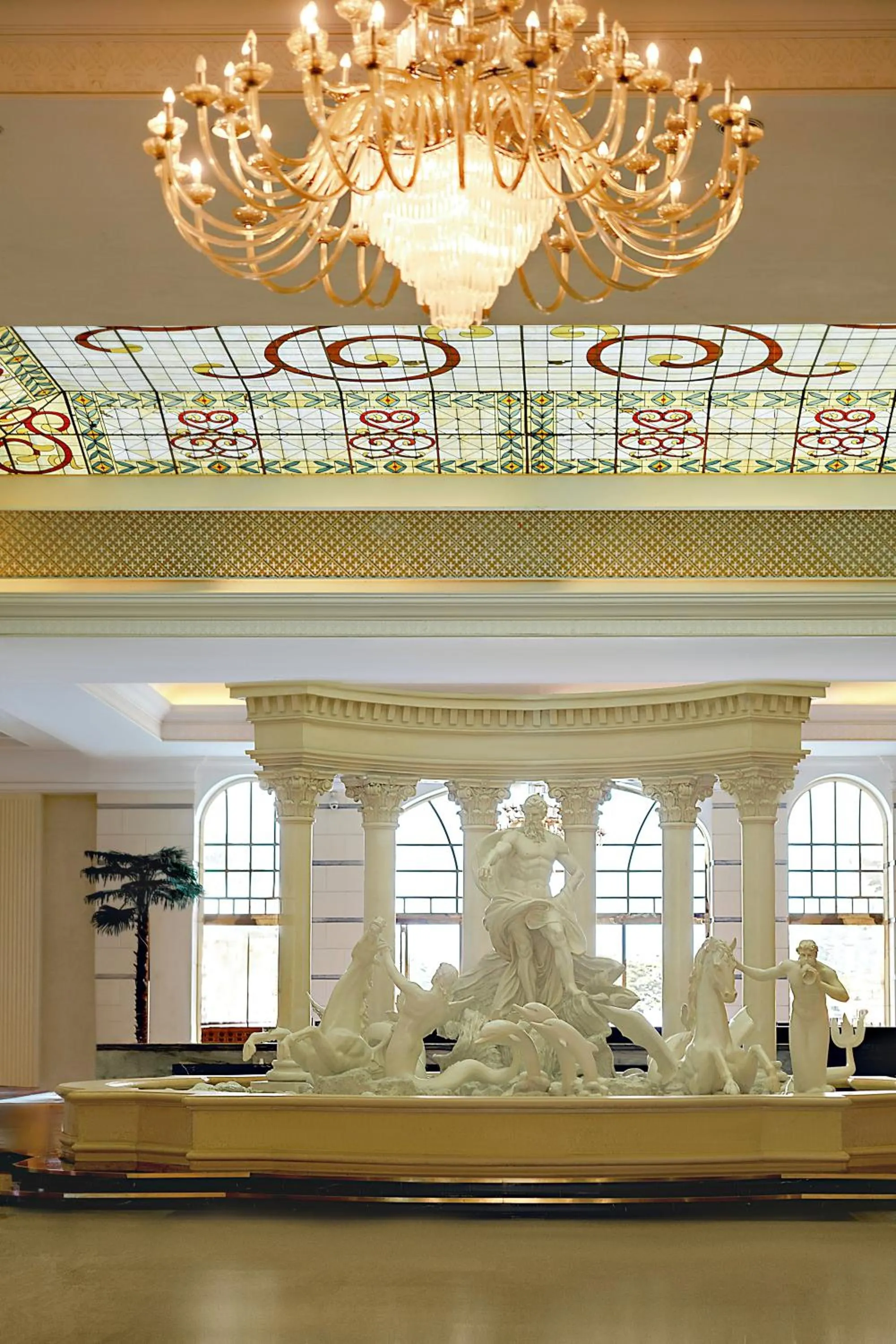 Lobby or reception in Crowne Plaza Resort Sanya Bay by IHG