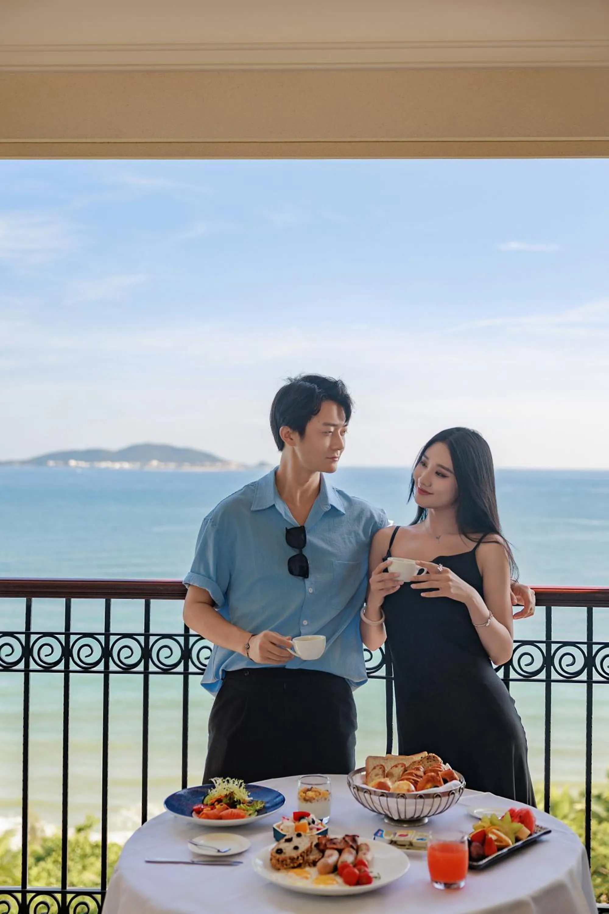 Balcony/Terrace in Crowne Plaza Resort Sanya Bay by IHG