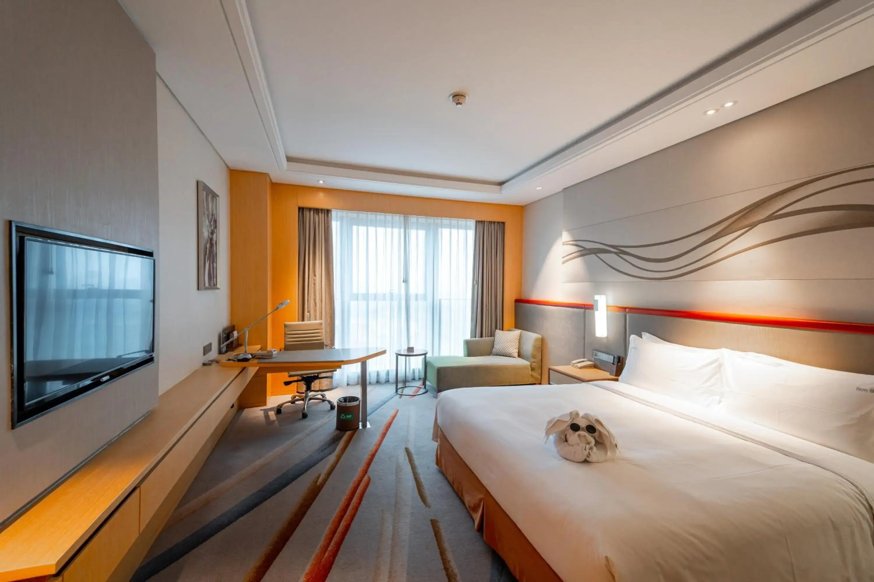Standard King Room in Holiday Inn Suzhou Huirong Plaza by IHG Standard King Room in Holiday Inn Suzhou Huirong Plaza by IHG