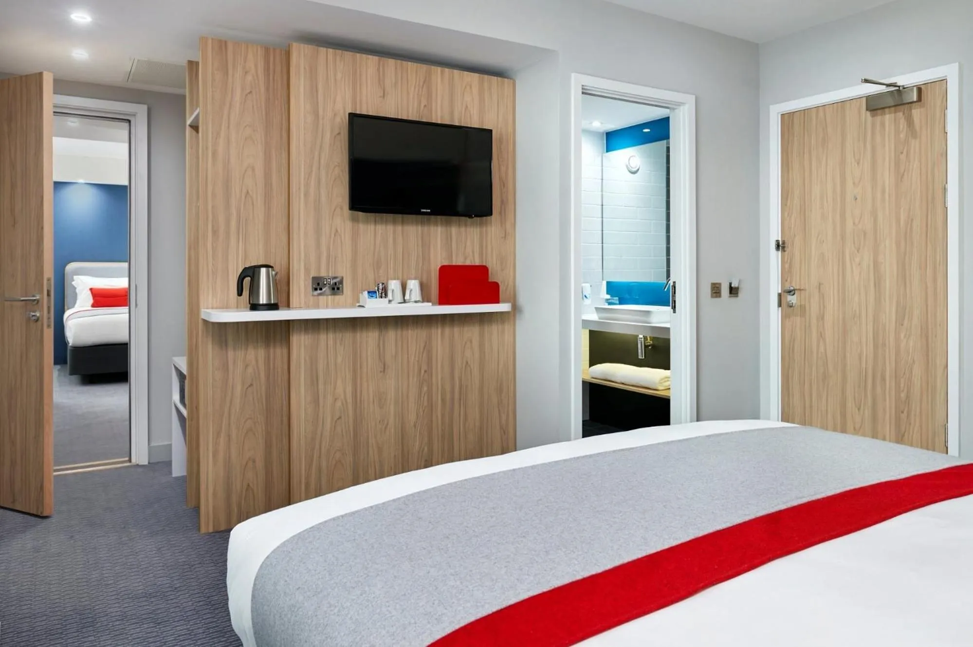 Bedroom, Bed in Holiday Inn Express Dublin City Centre by IHG