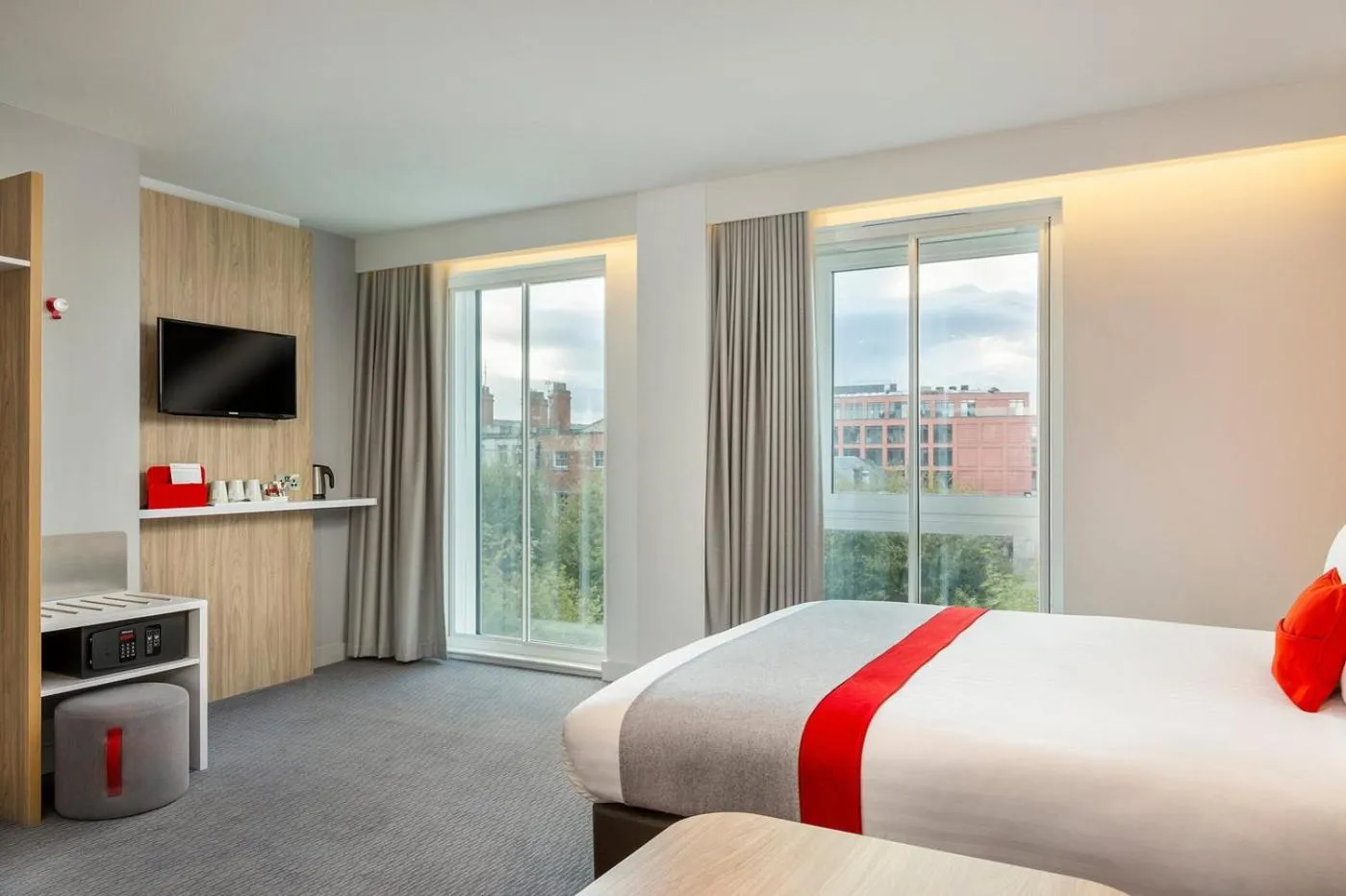 Bedroom, Bed in Holiday Inn Express Dublin City Centre by IHG