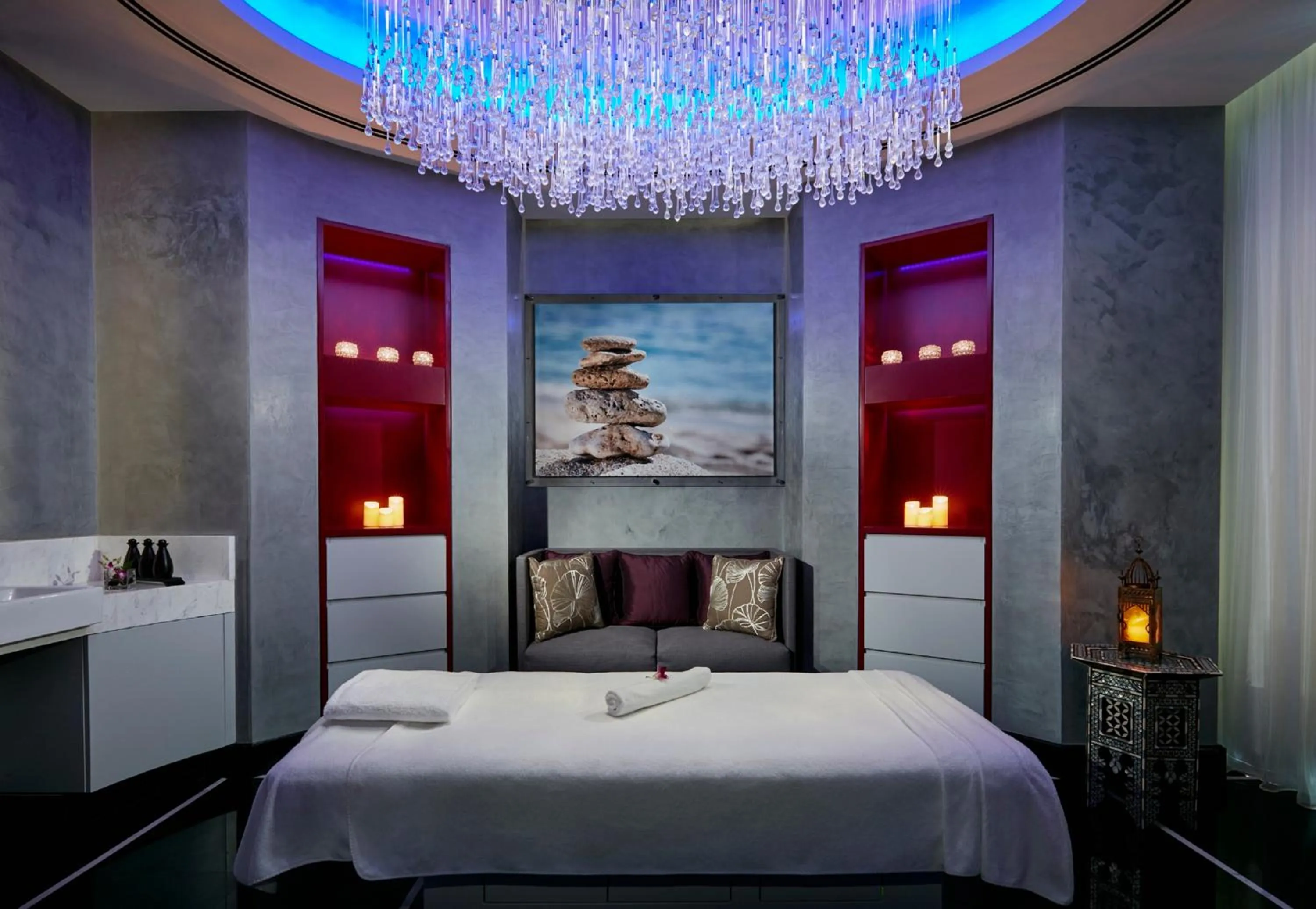 Spa and wellness centre/facilities, Bed in InterContinental Hotels Doha Residences