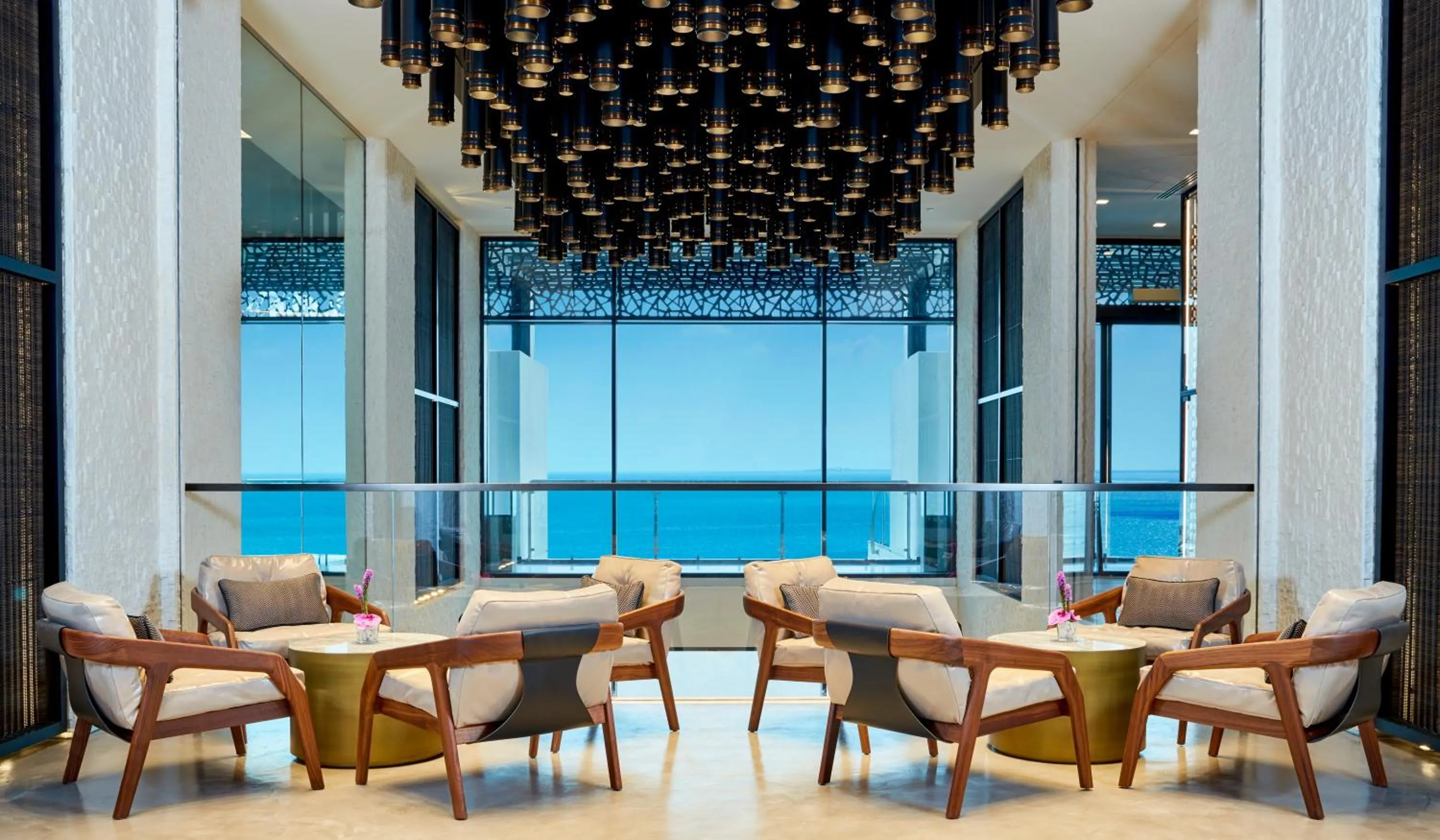 Lounge or bar in InterContinental Hotels Doha Residences
