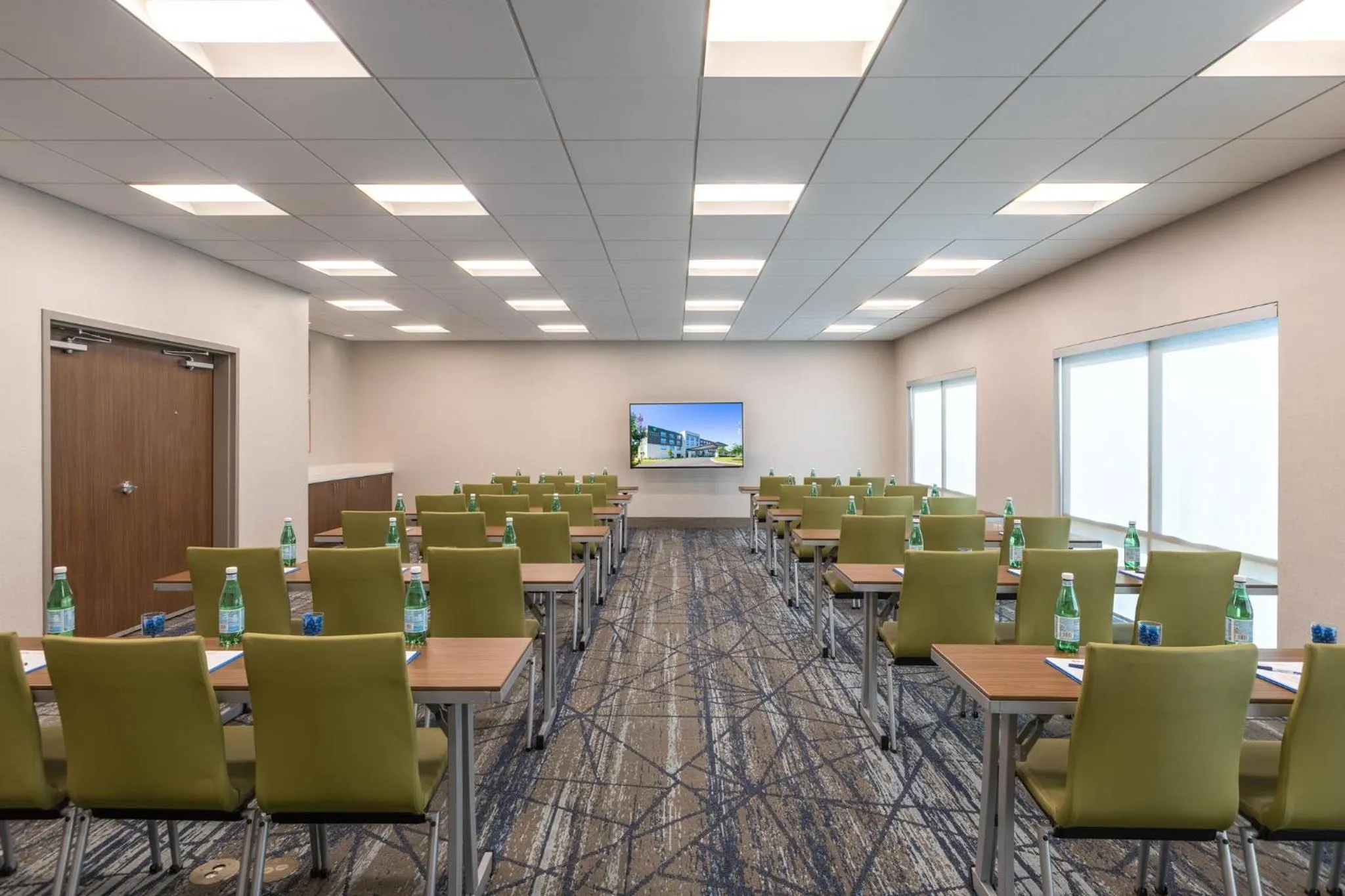 Meeting/conference room in Holiday Inn Express & Suites Greenwood Mall by IHG