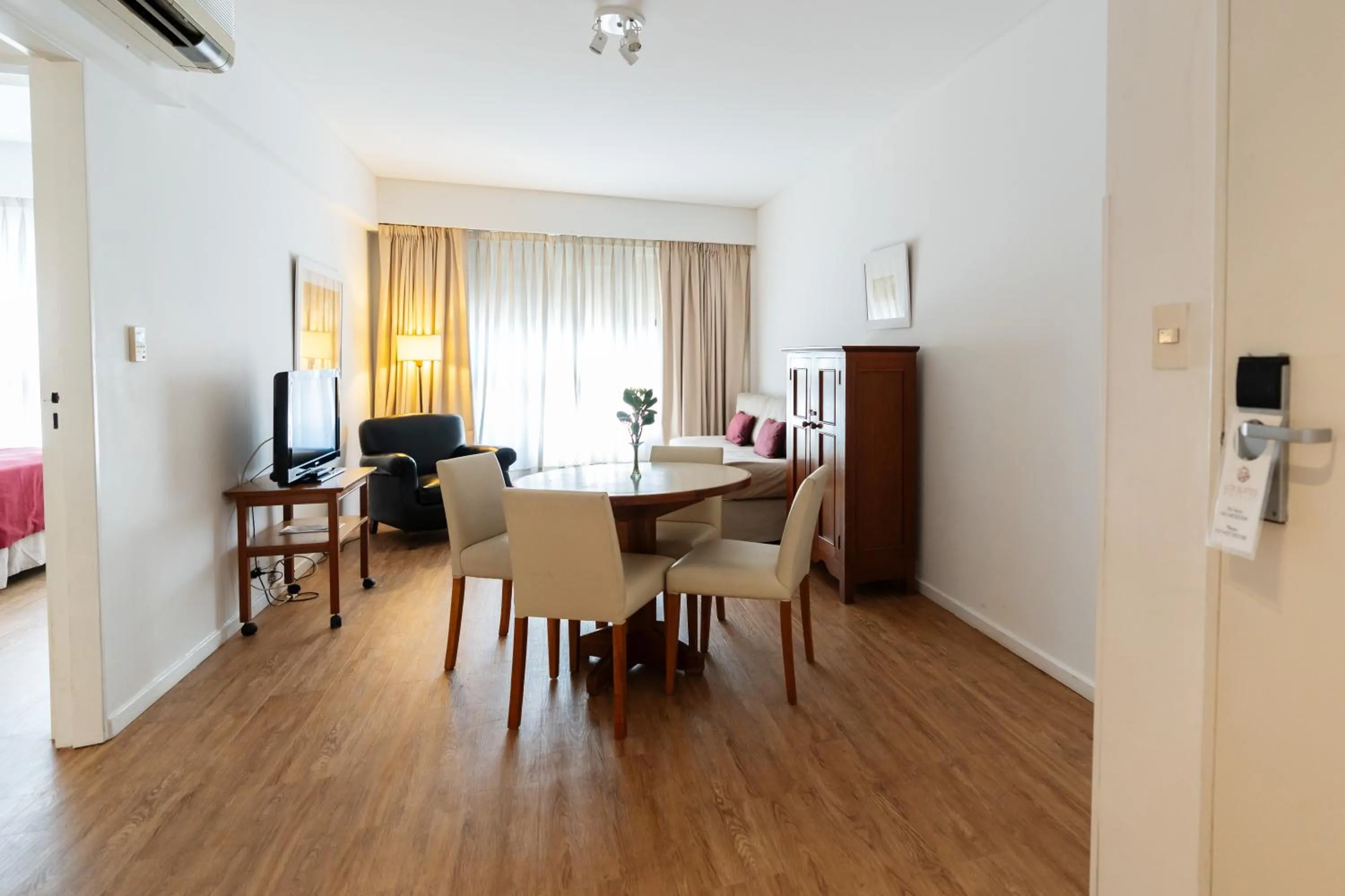 Dining area in Loi Flats Buenos Aires