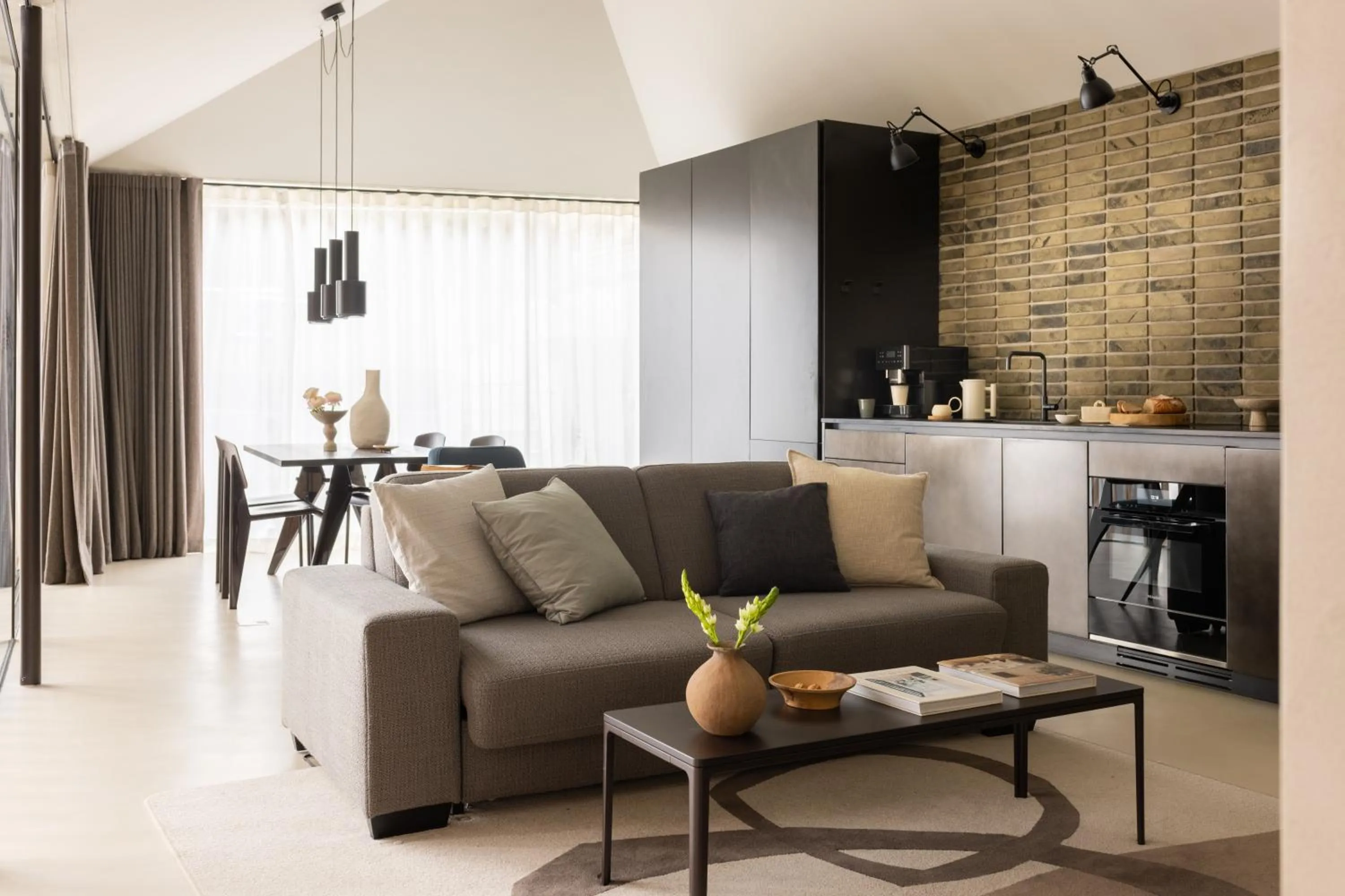 Kitchen or kitchenette in The Hamlet - Luxury Serviced Apartments