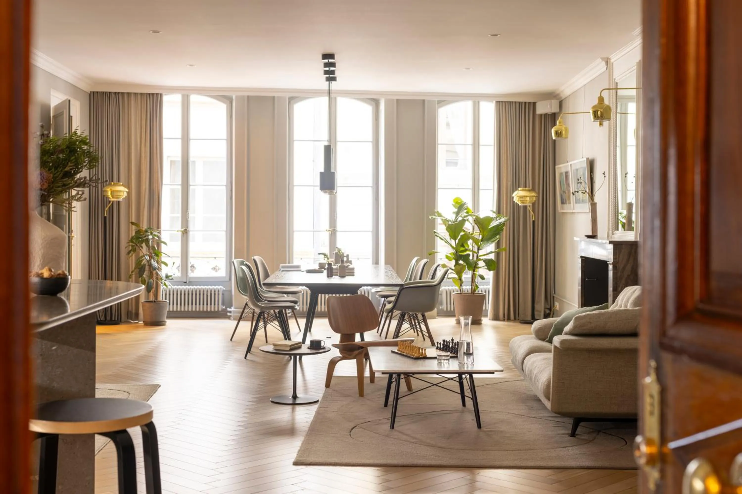 Communal lounge/ TV room in The Hamlet - Luxury Serviced Apartments