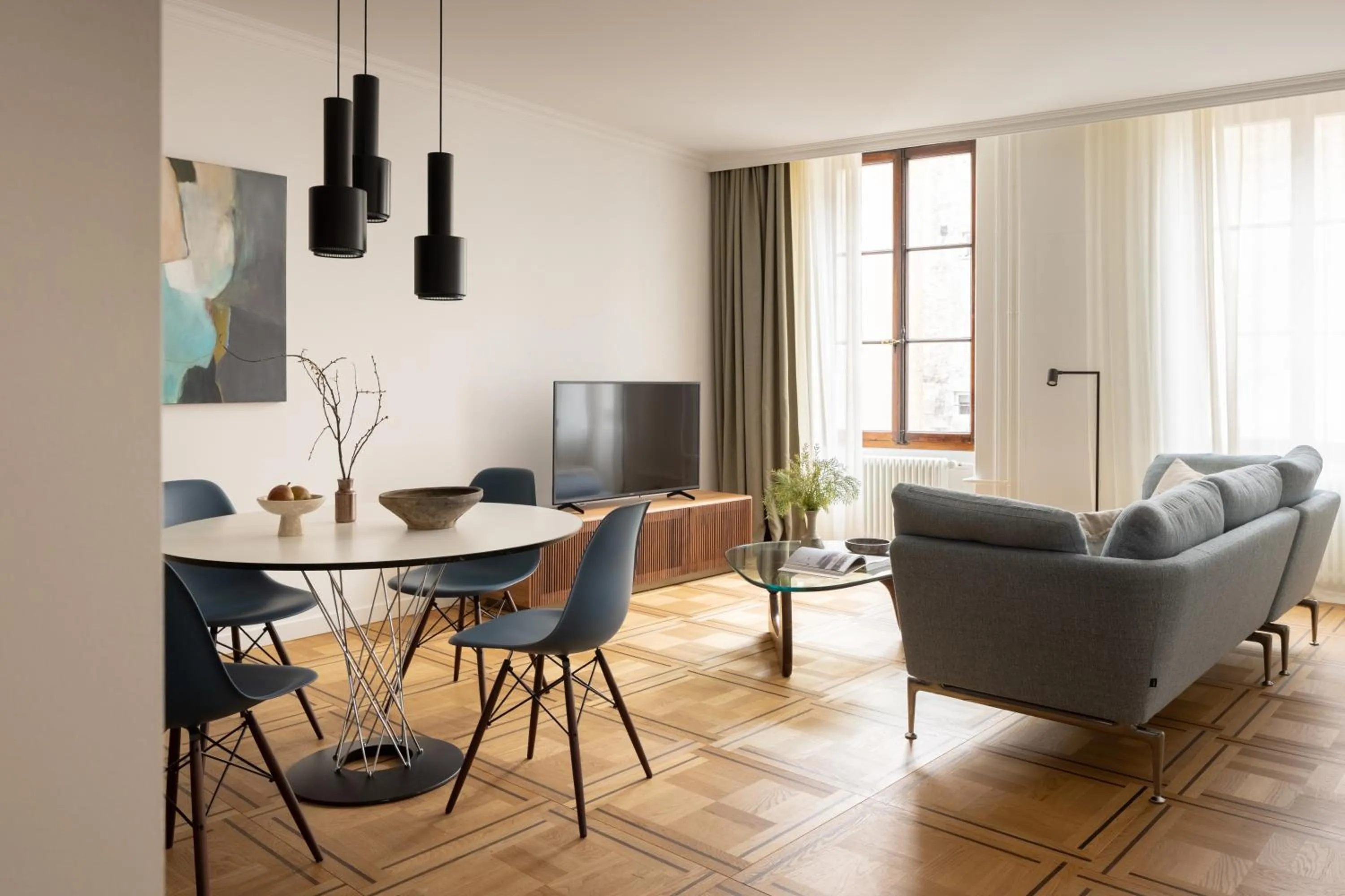 TV and multimedia in The Hamlet - Luxury Serviced Apartments