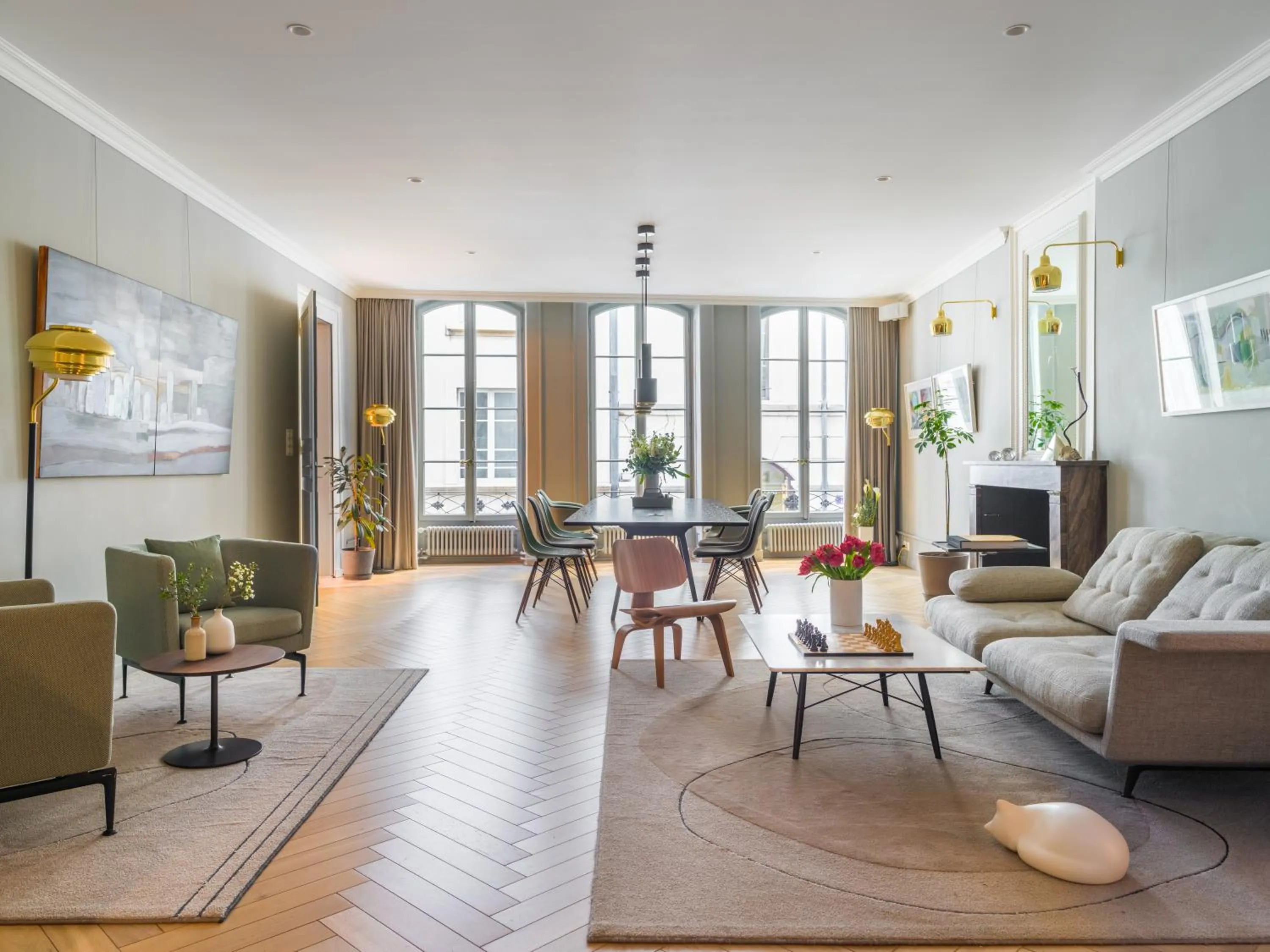 Communal lounge/ TV room in The Hamlet - Luxury Serviced Apartments