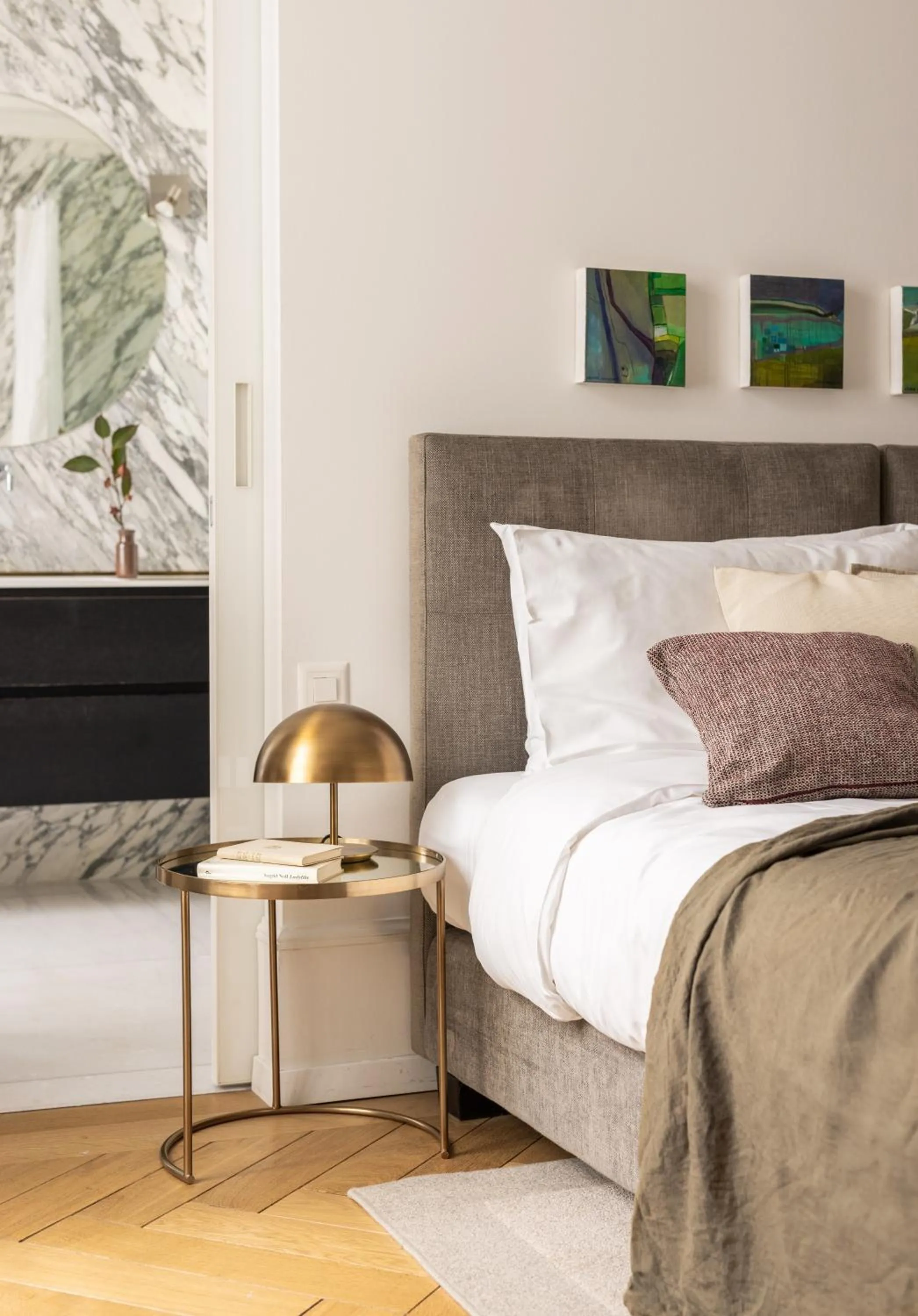 Bed in The Hamlet - Luxury Serviced Apartments