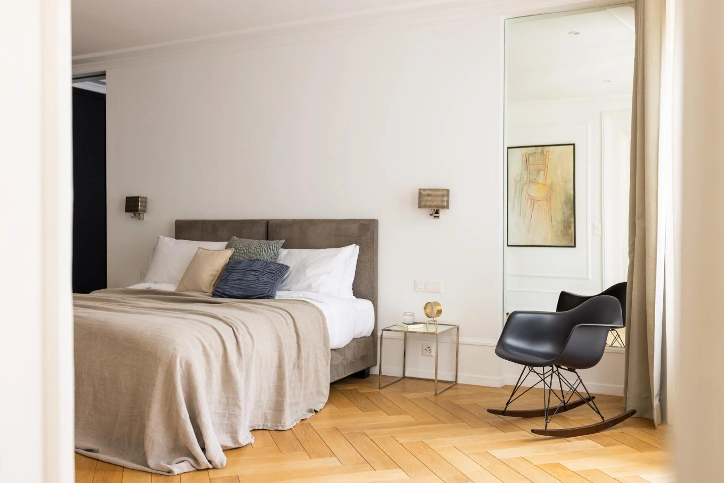 Bed in The Hamlet - Luxury Serviced Apartments