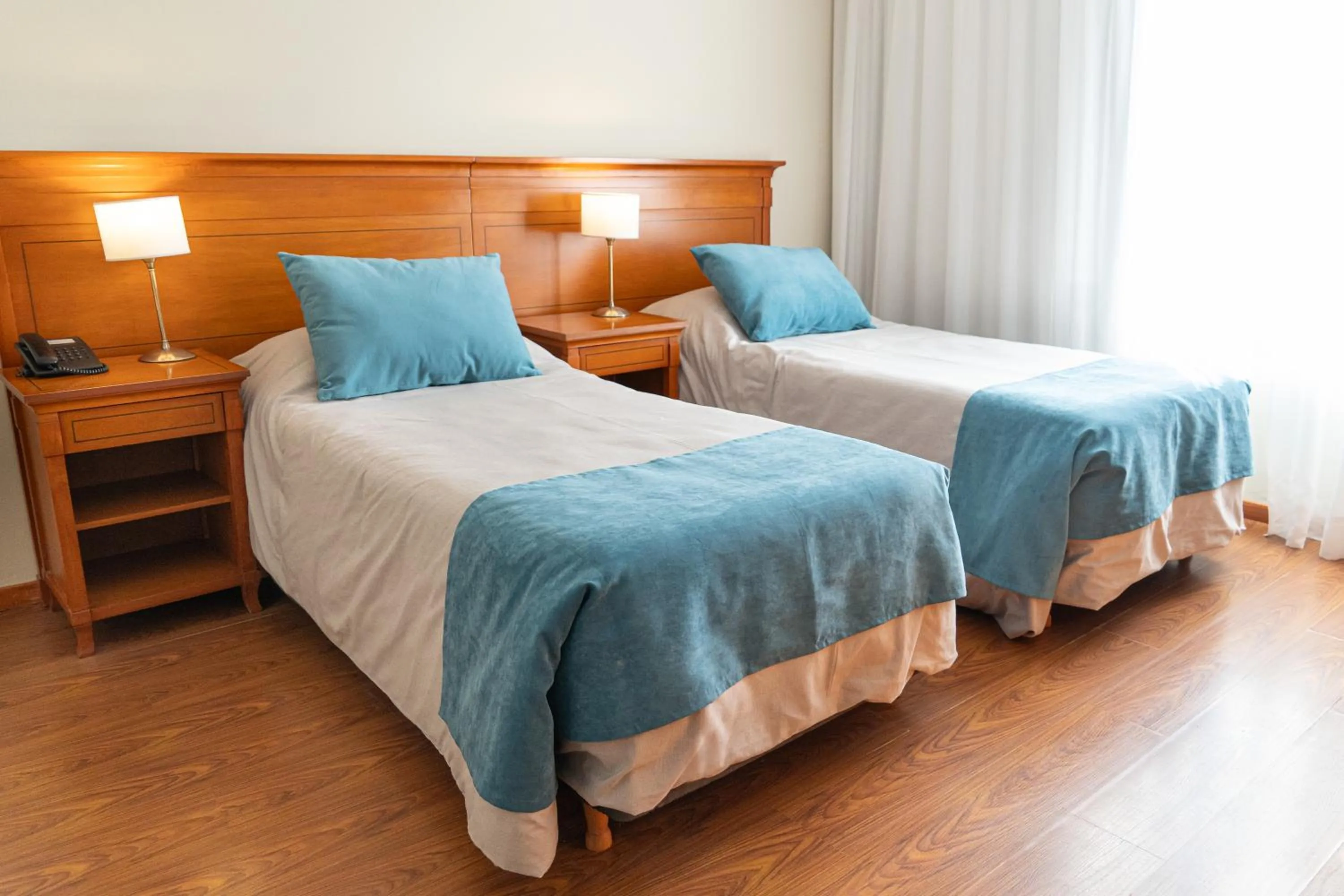 Bedroom, Bed in Yene hue