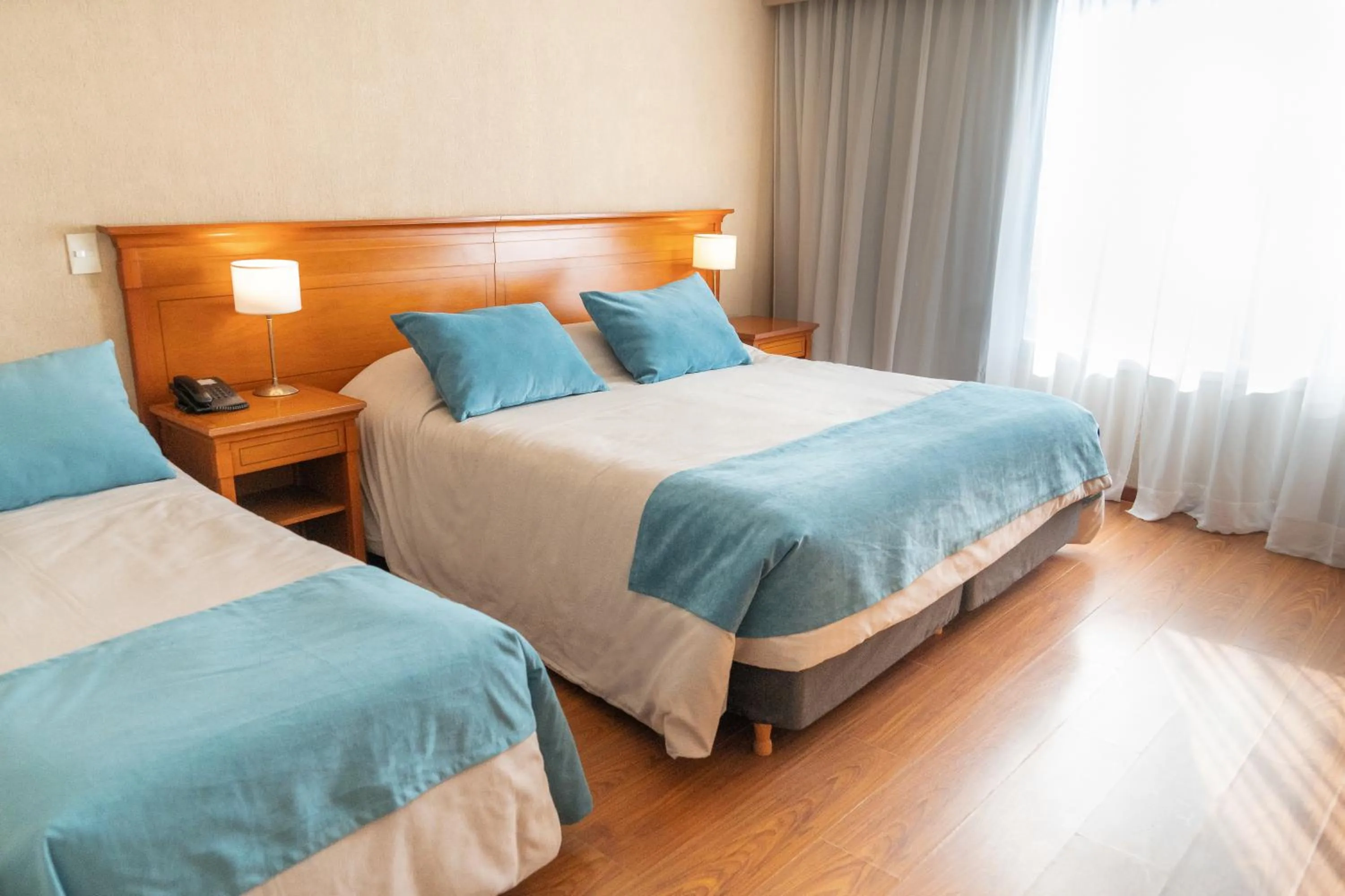 Bedroom, Bed in Yene hue